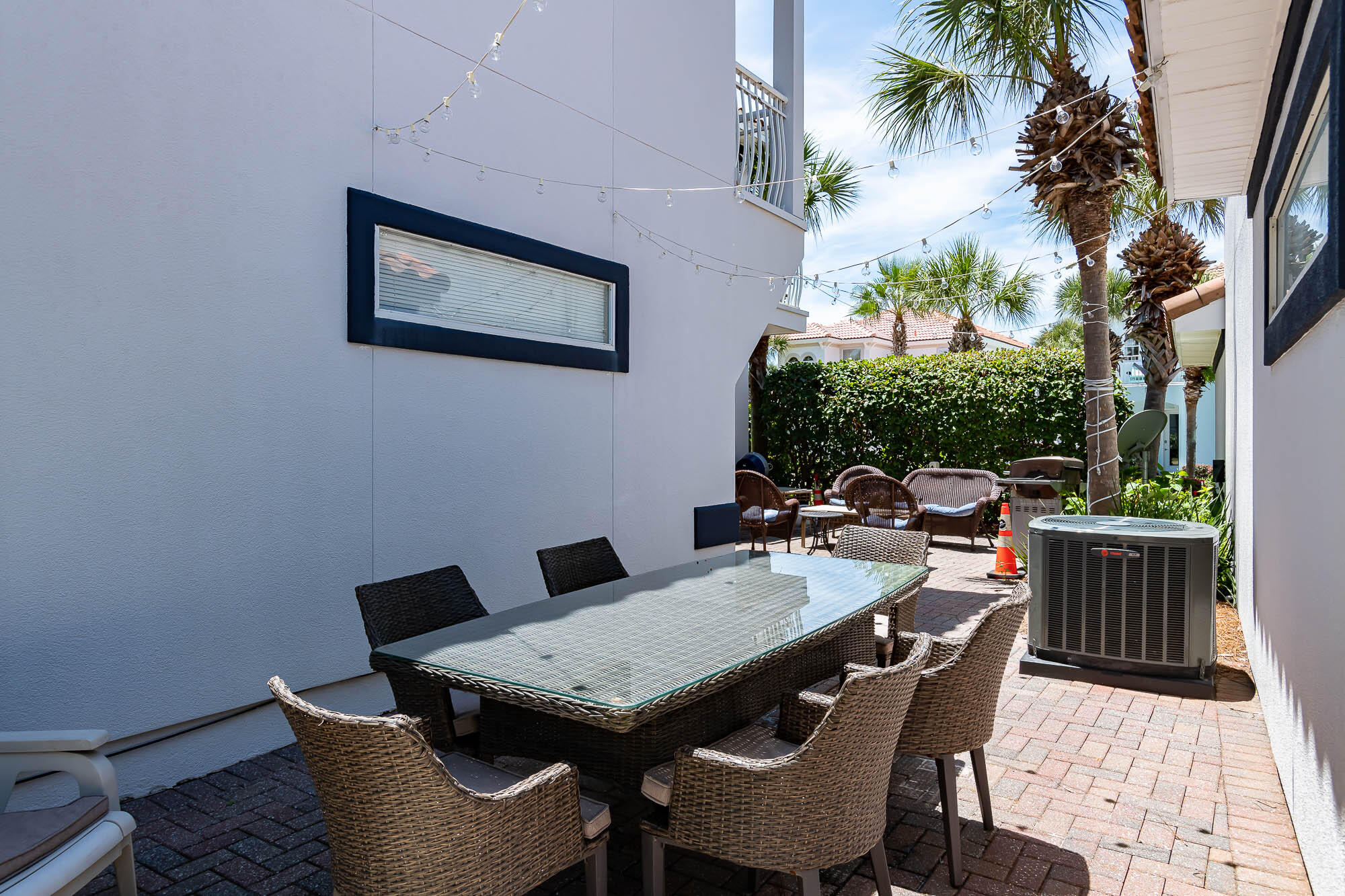 EMERALD WATERS VILLAGE - Residential