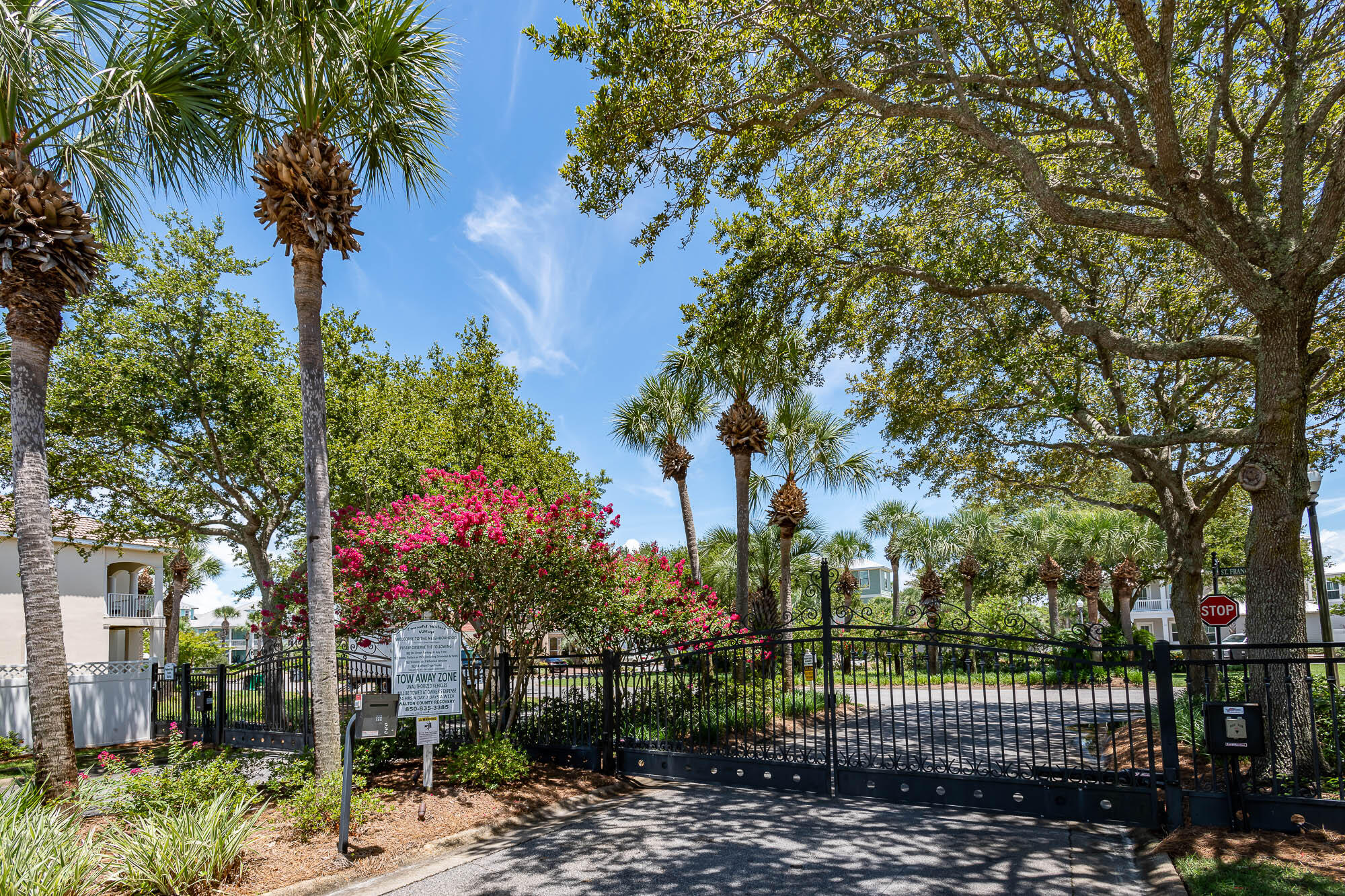 EMERALD WATERS VILLAGE - Residential