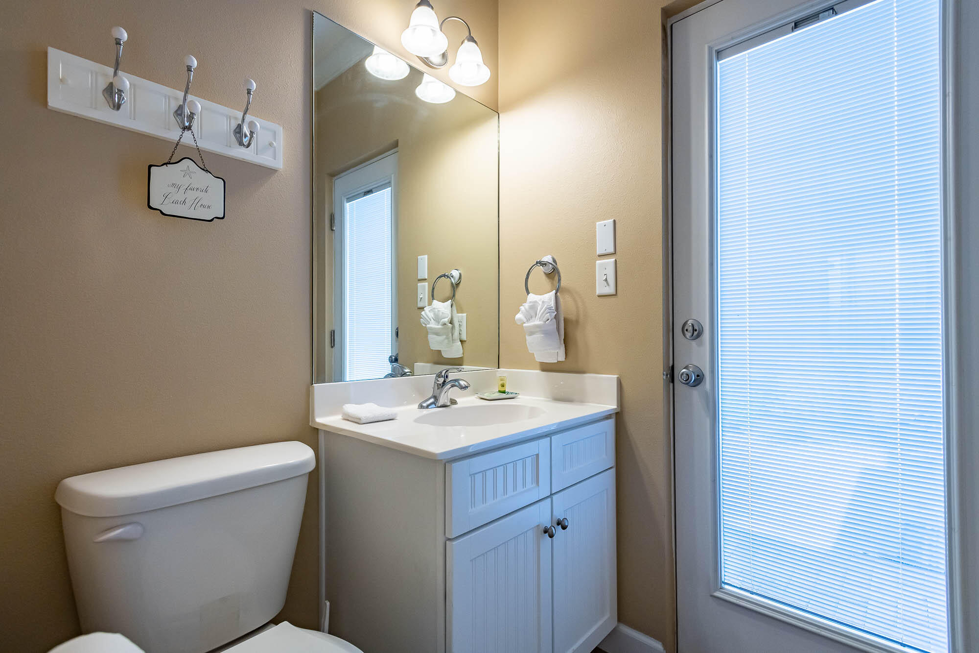 EMERALD WATERS VILLAGE - Residential