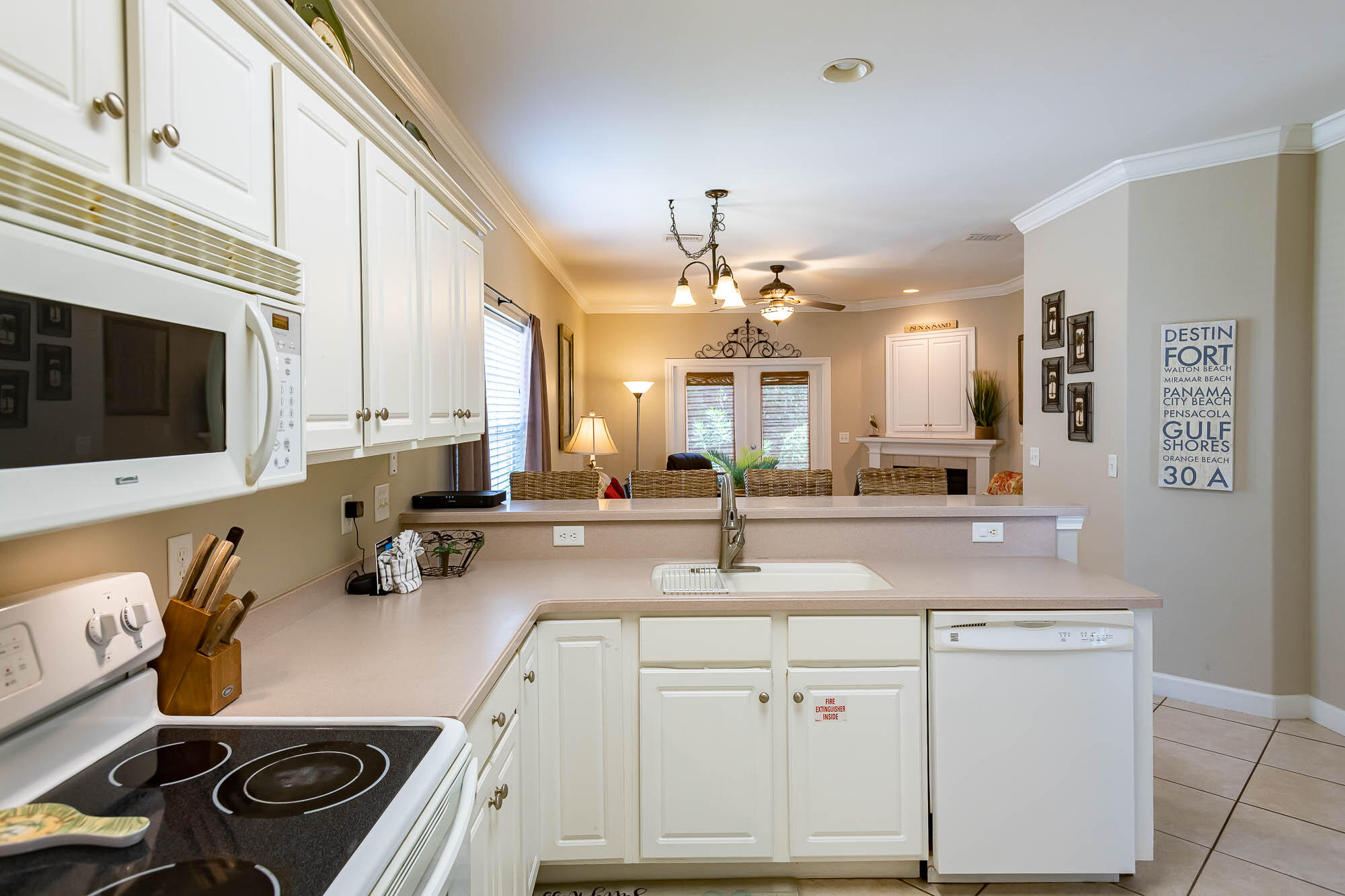 EMERALD WATERS VILLAGE - Residential