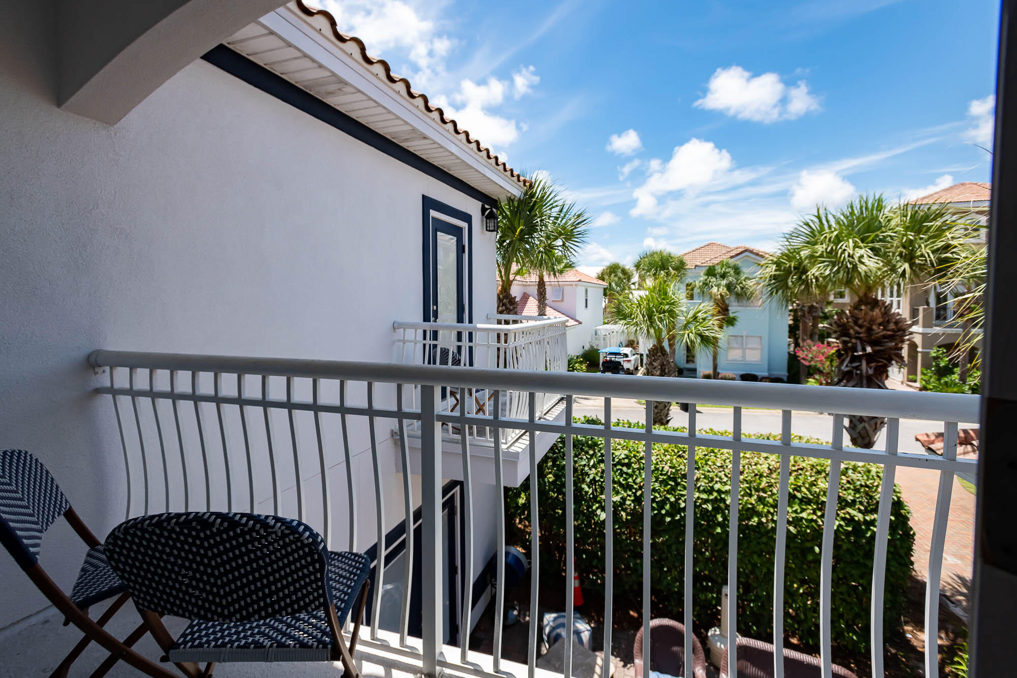 EMERALD WATERS VILLAGE - Residential