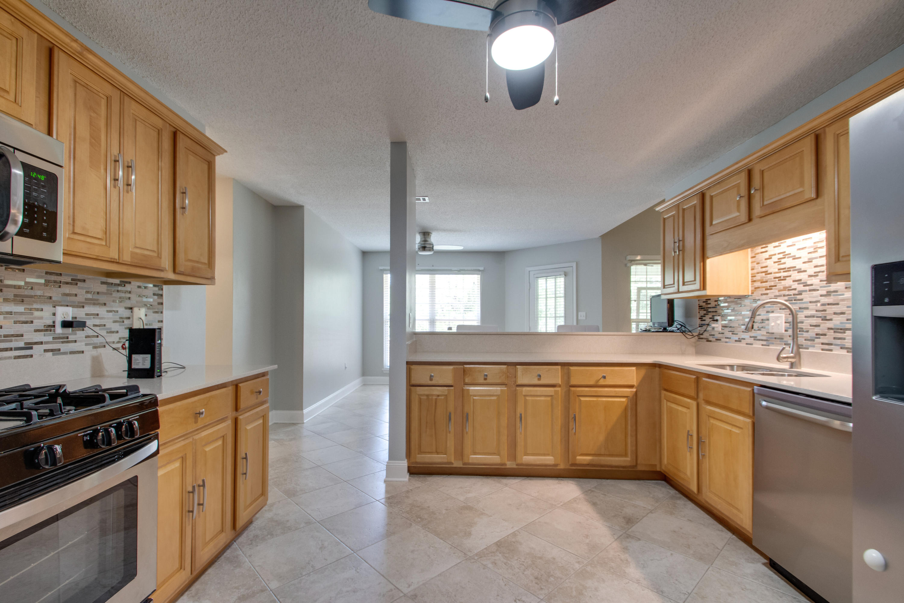 ROCKY BAYOU COUNTRY CLUB ESTATES 9 - Residential