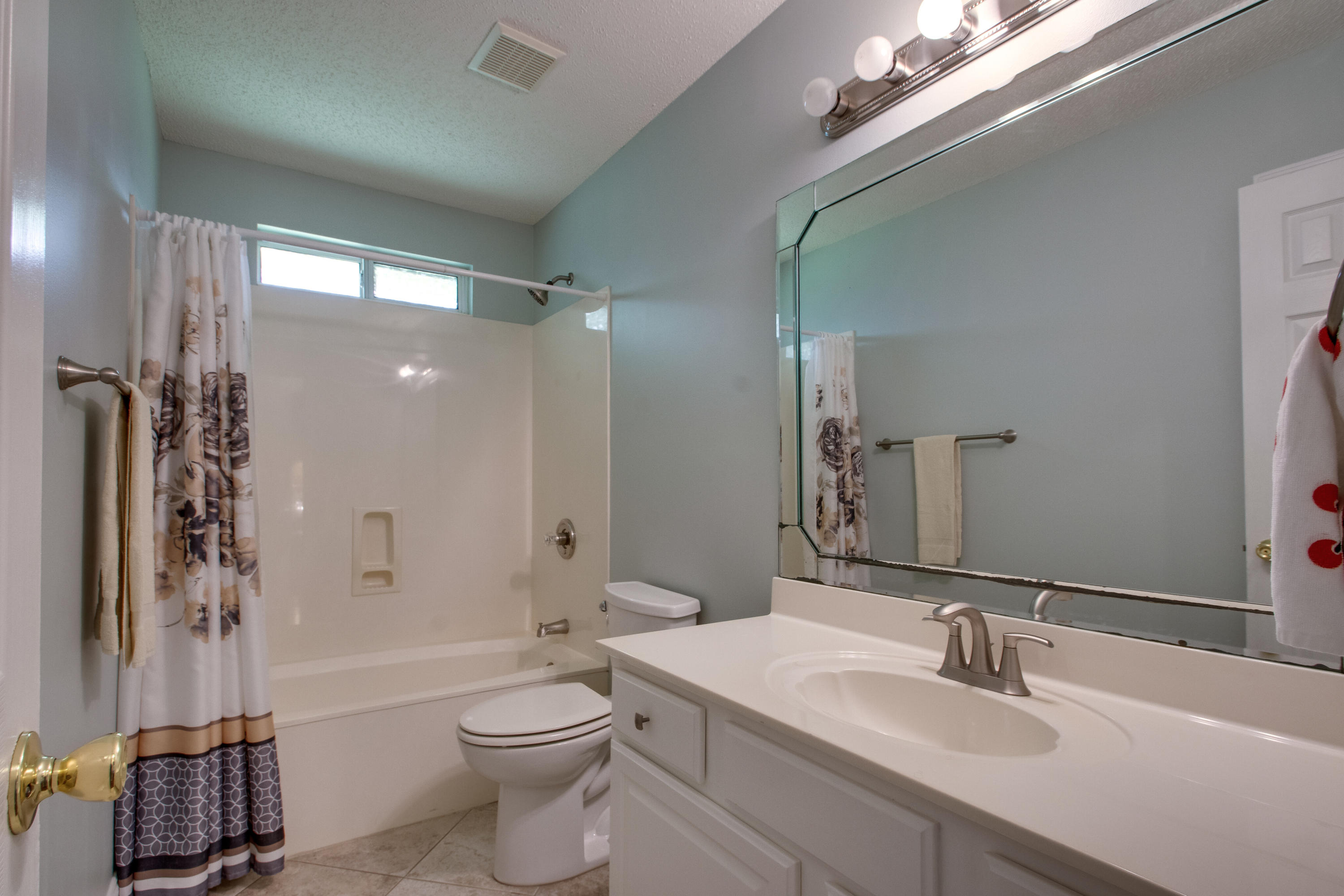 ROCKY BAYOU COUNTRY CLUB ESTATES 9 - Residential