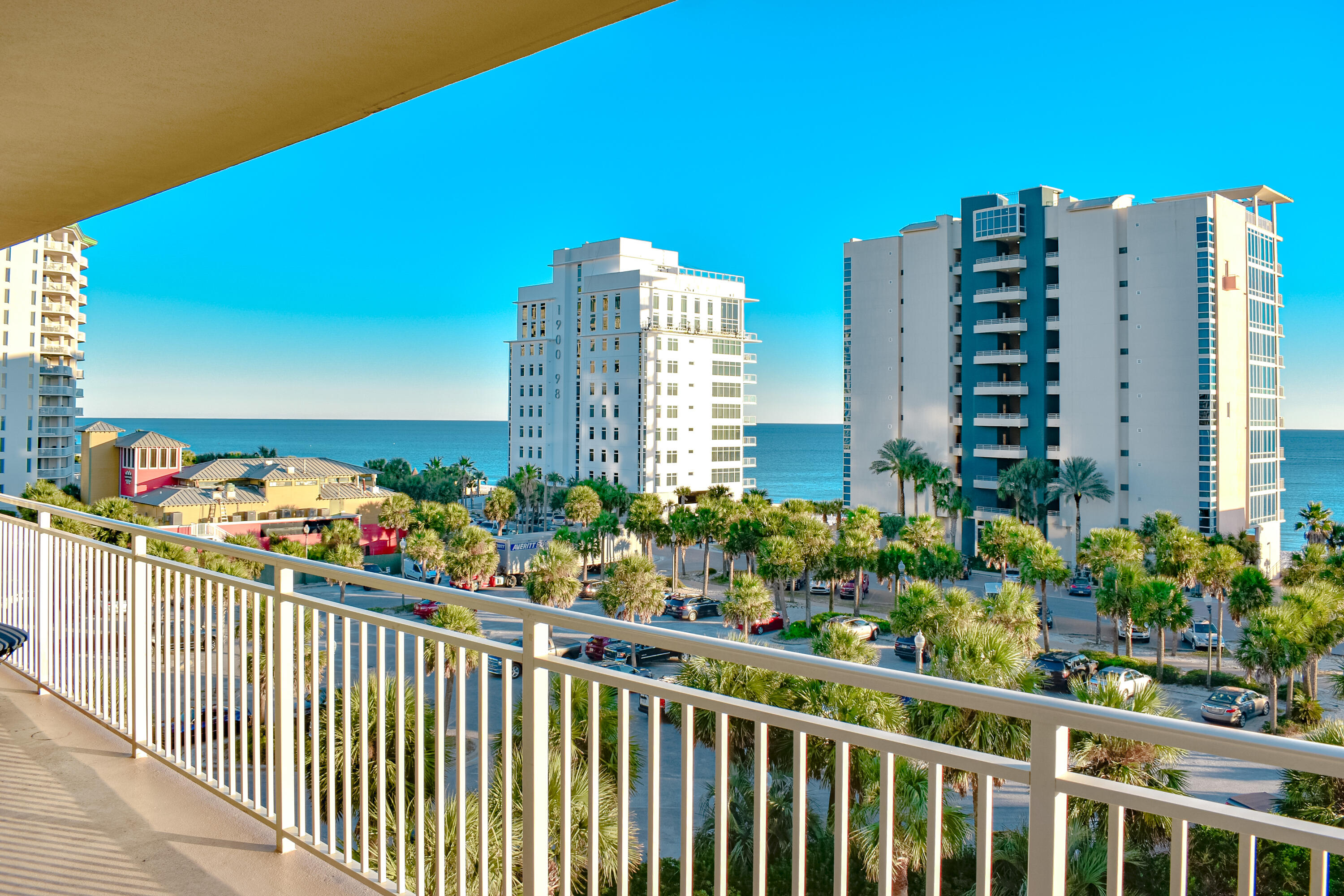 STERLING SHORES - Residential