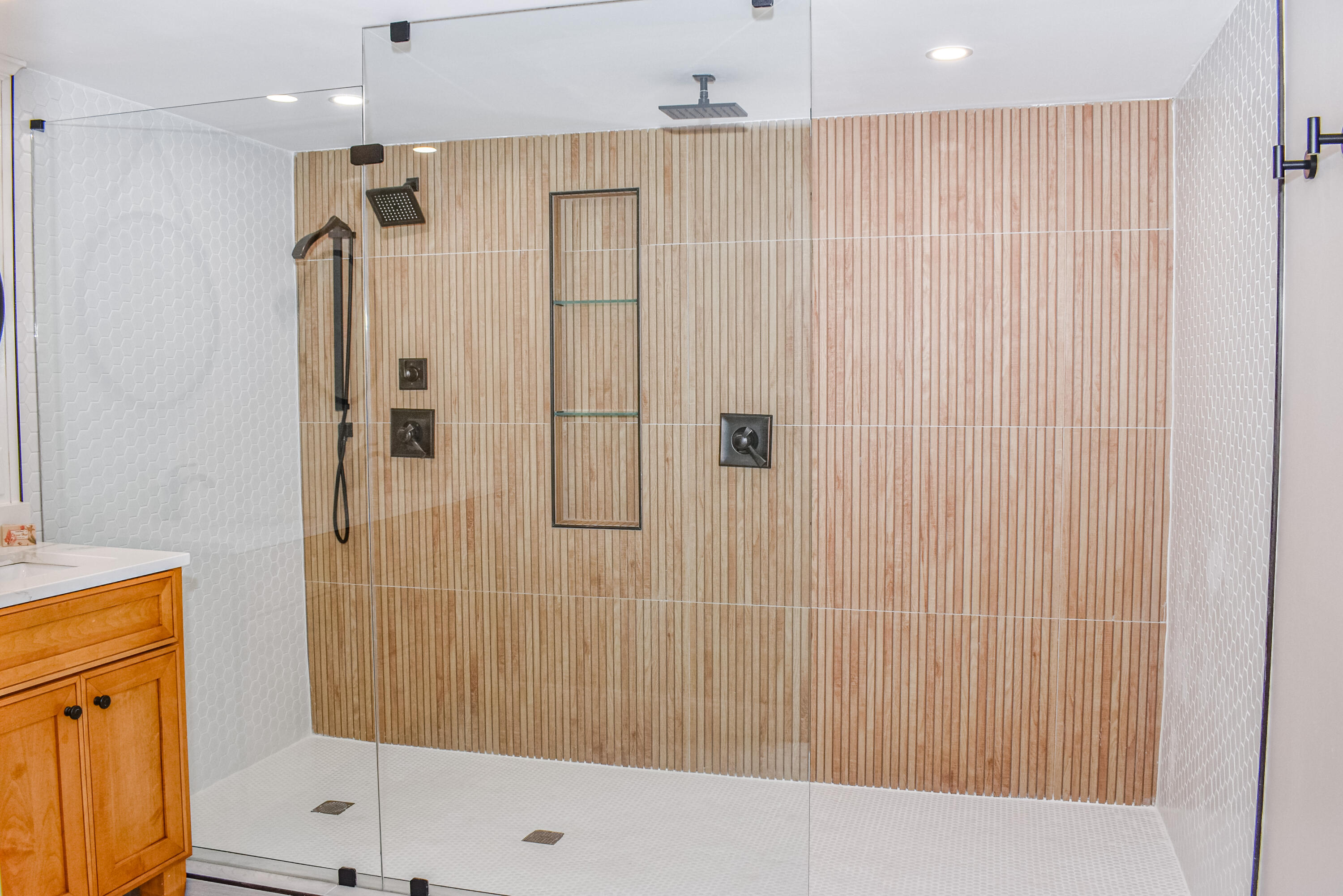 STERLING SHORES - Residential