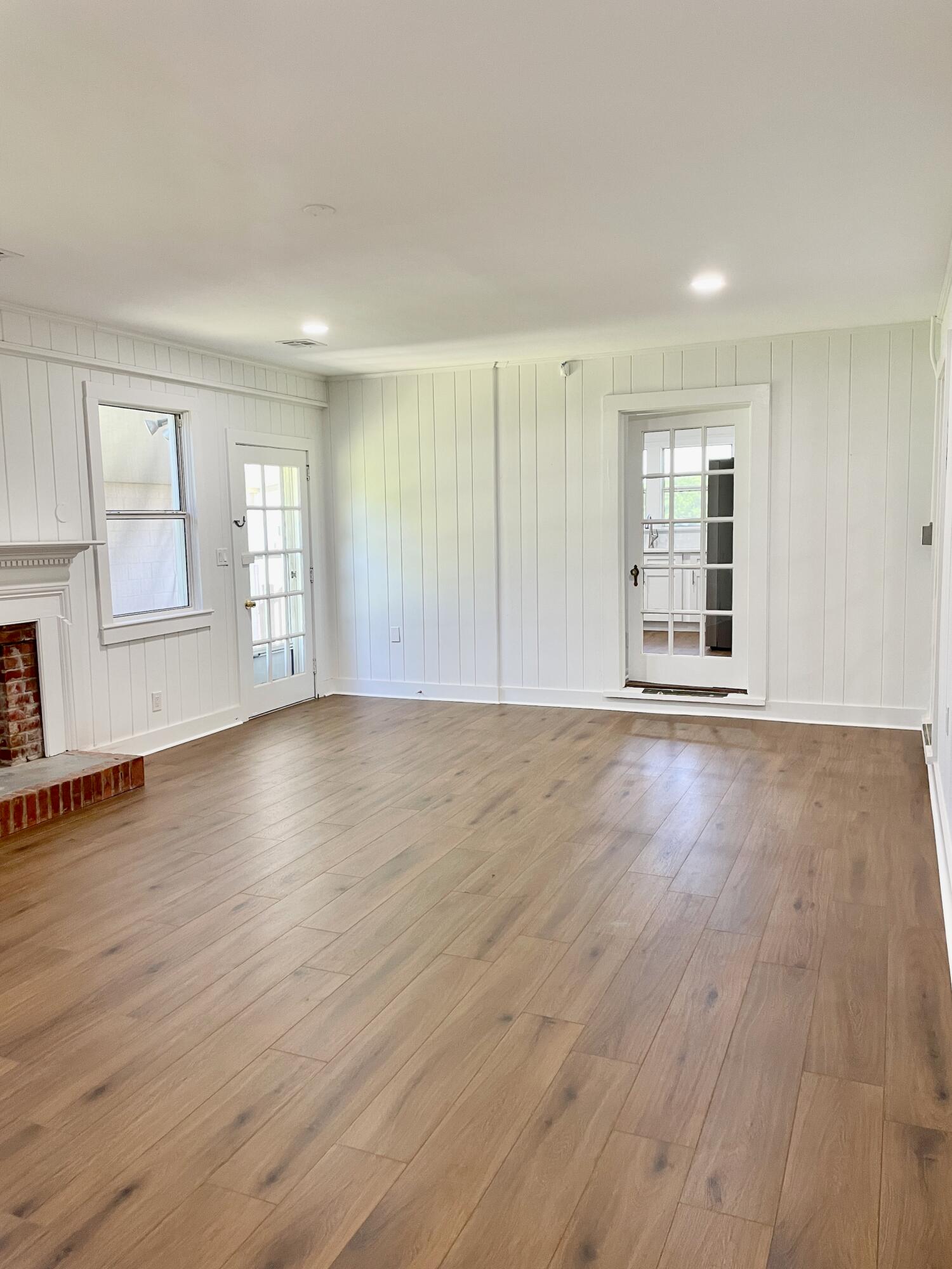 FIRST HARVESTERS HOMES - Residential