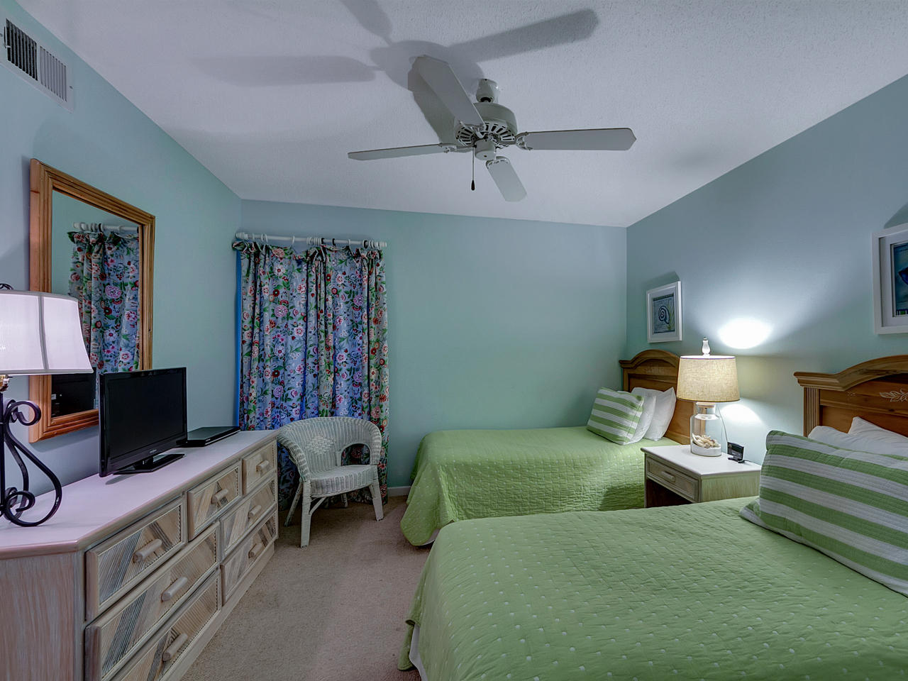 HIDDEN DUNES BEACH COTTAGES 2 - Residential