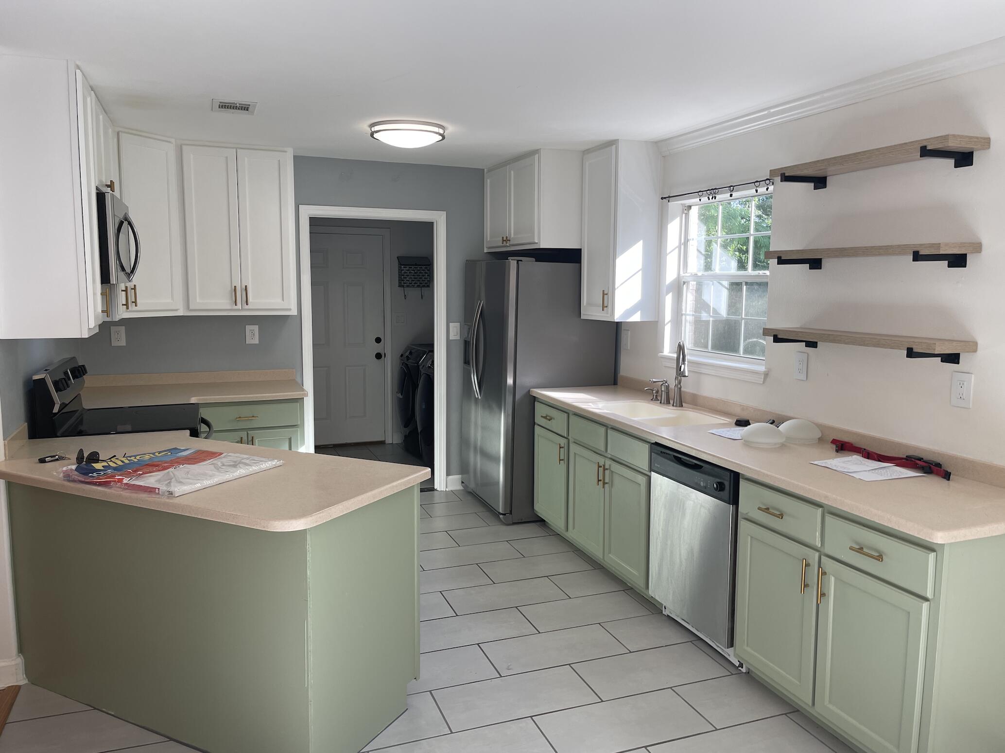 ROLLING HILLS ESTATES - Residential