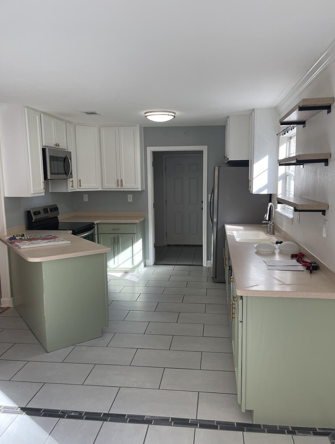 ROLLING HILLS ESTATES - Residential