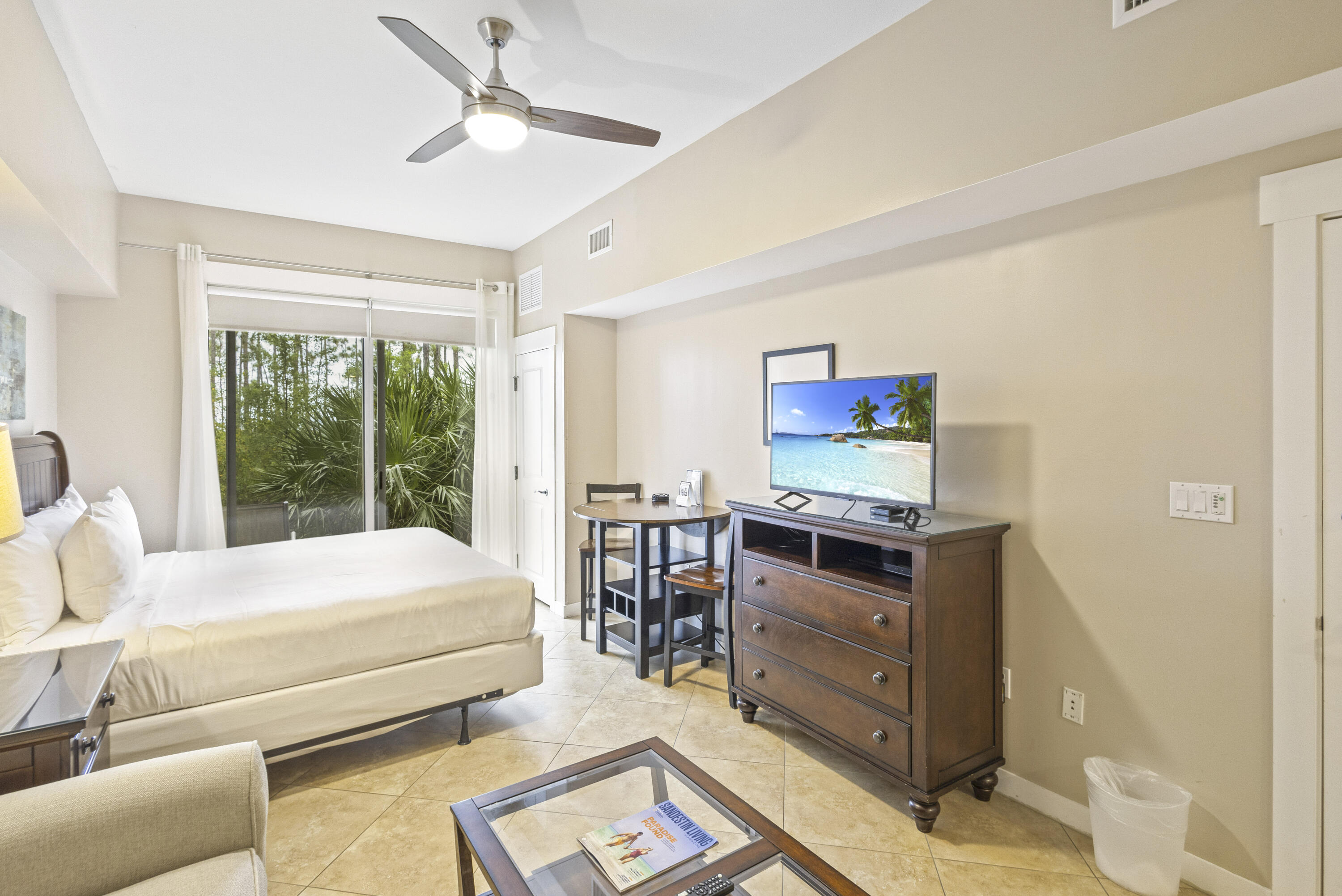 BAHIA CONDO - Residential