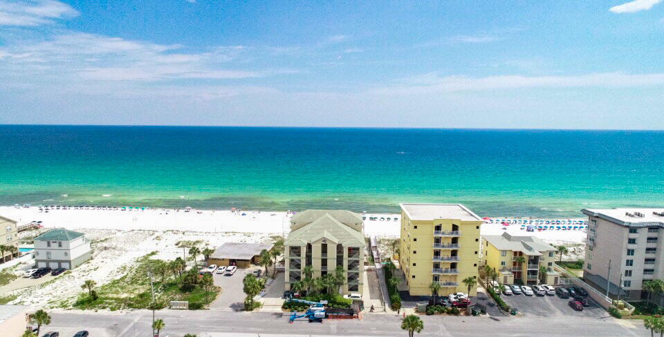 BLUE DOLPHIN CONDO - Residential