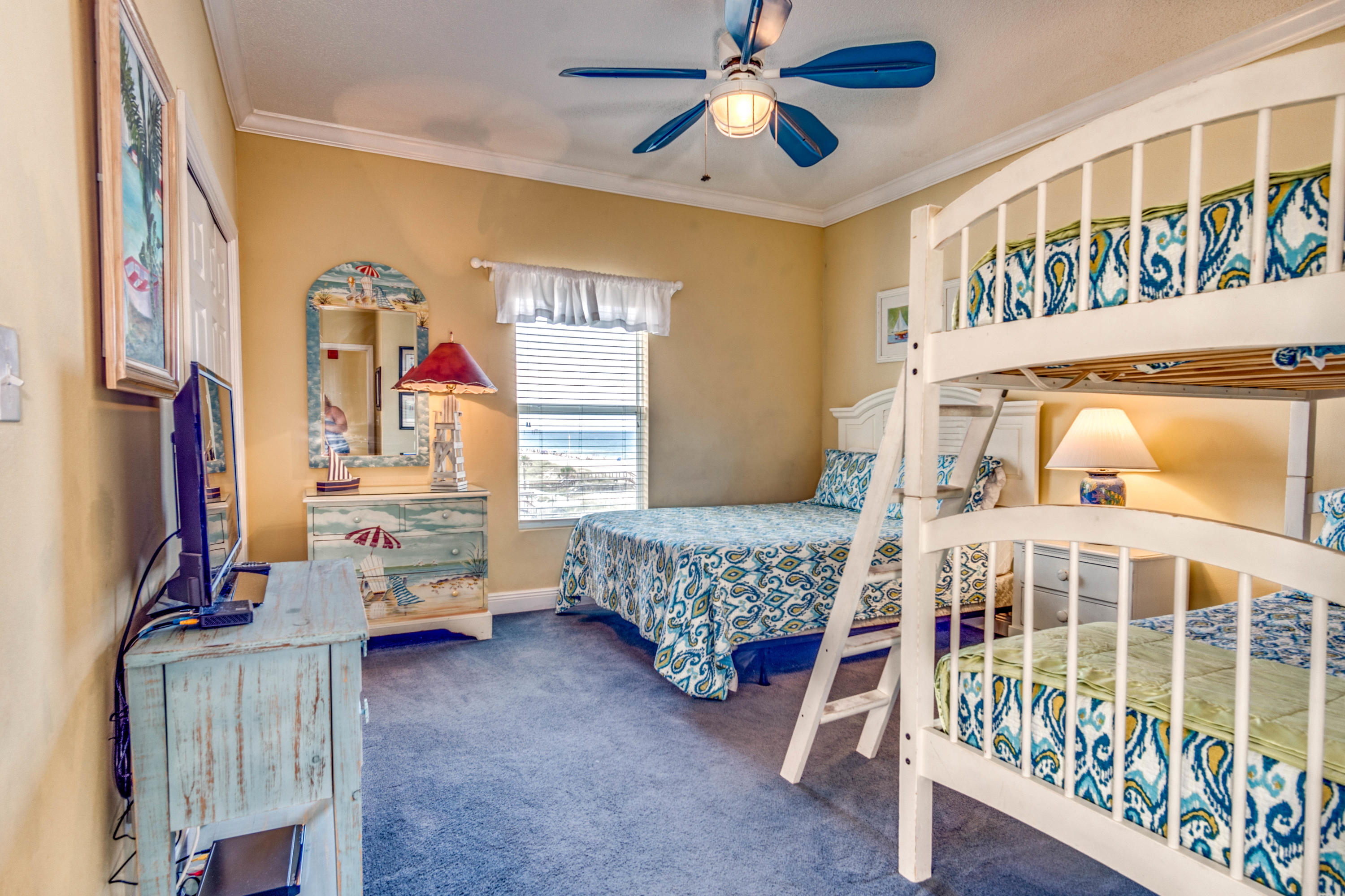 BLUE DOLPHIN CONDO - Residential