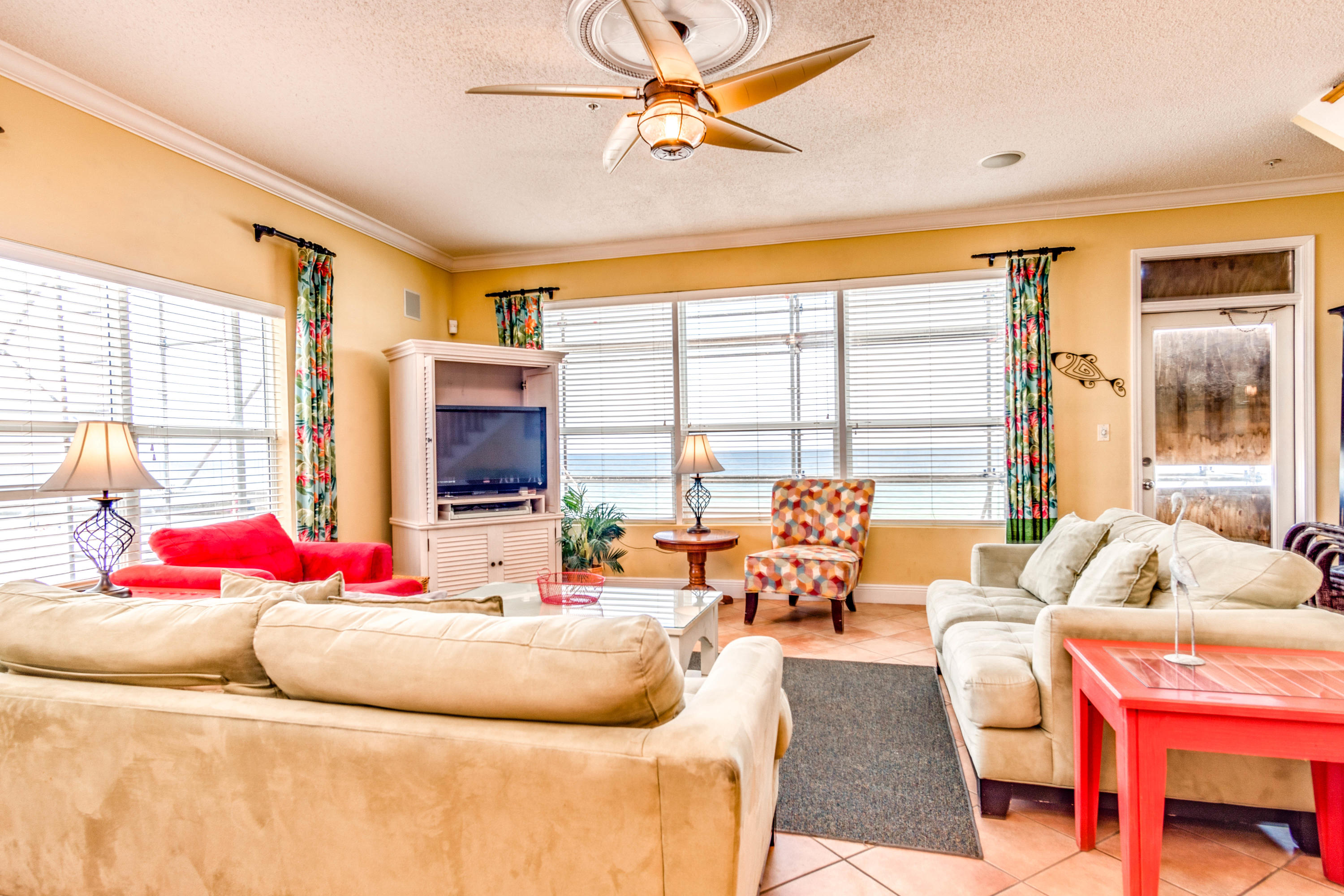 BLUE DOLPHIN CONDO - Residential