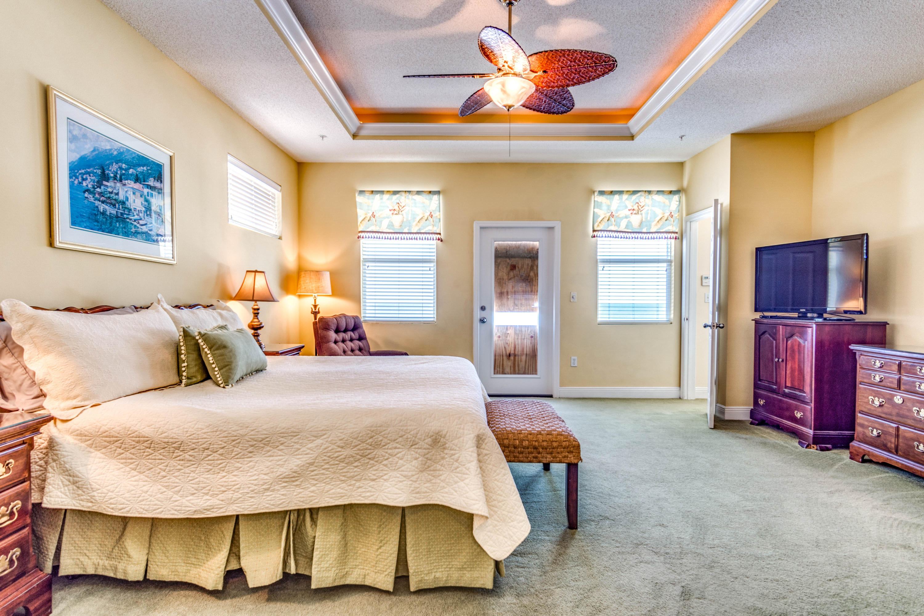 BLUE DOLPHIN CONDO - Residential