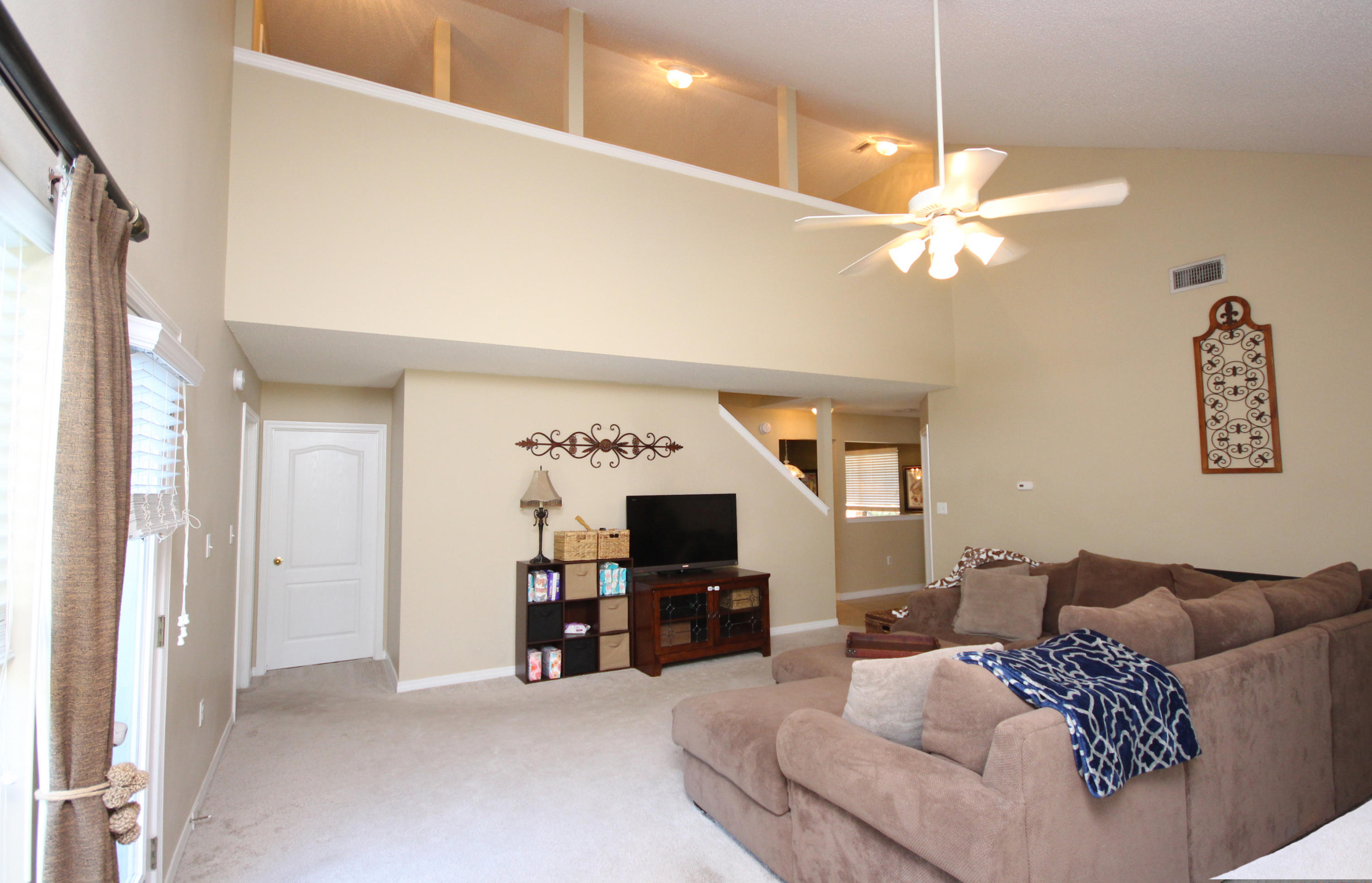 EMERALD LAKES PH III - Residential