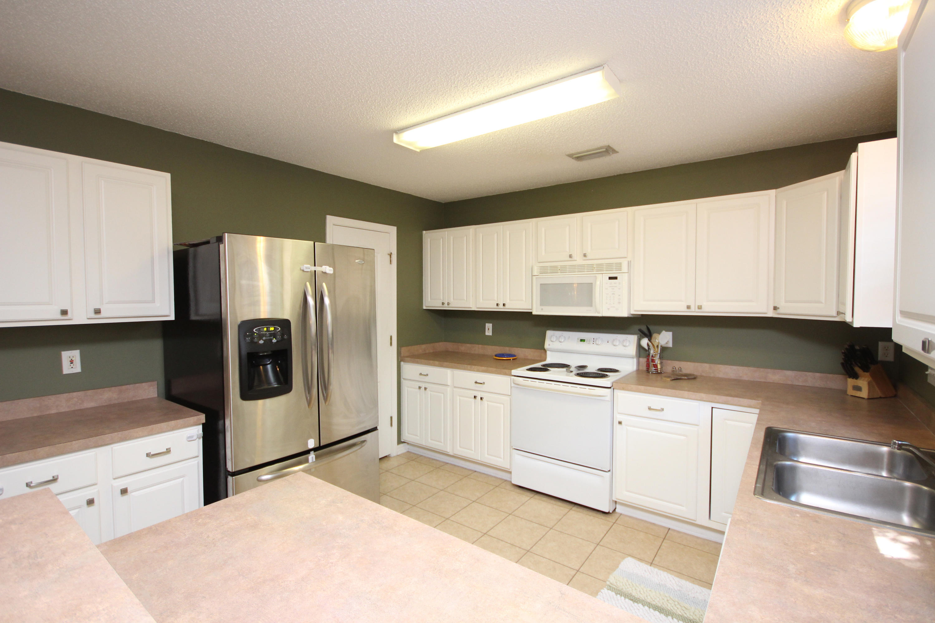 EMERALD LAKES PH III - Residential