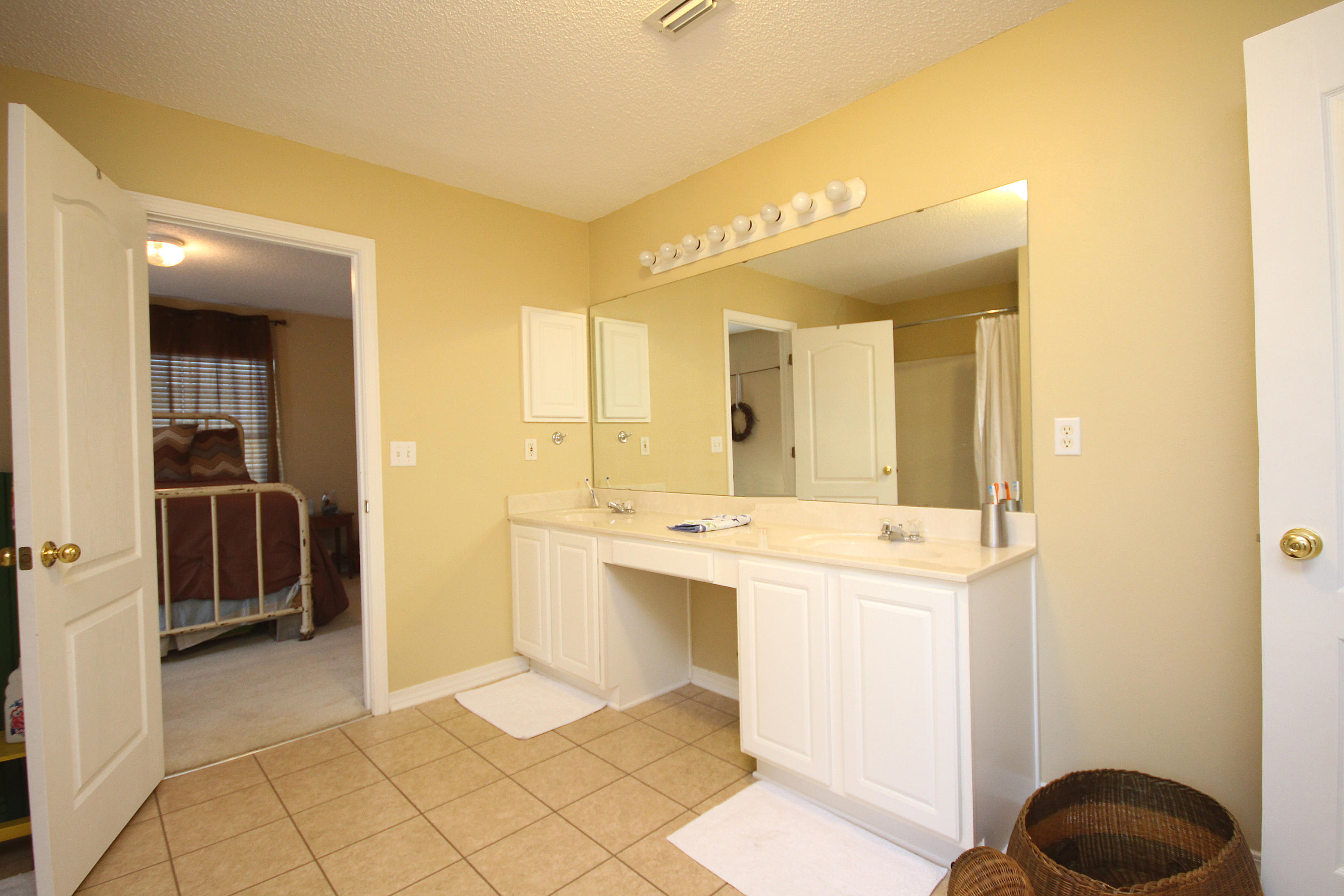 EMERALD LAKES PH III - Residential