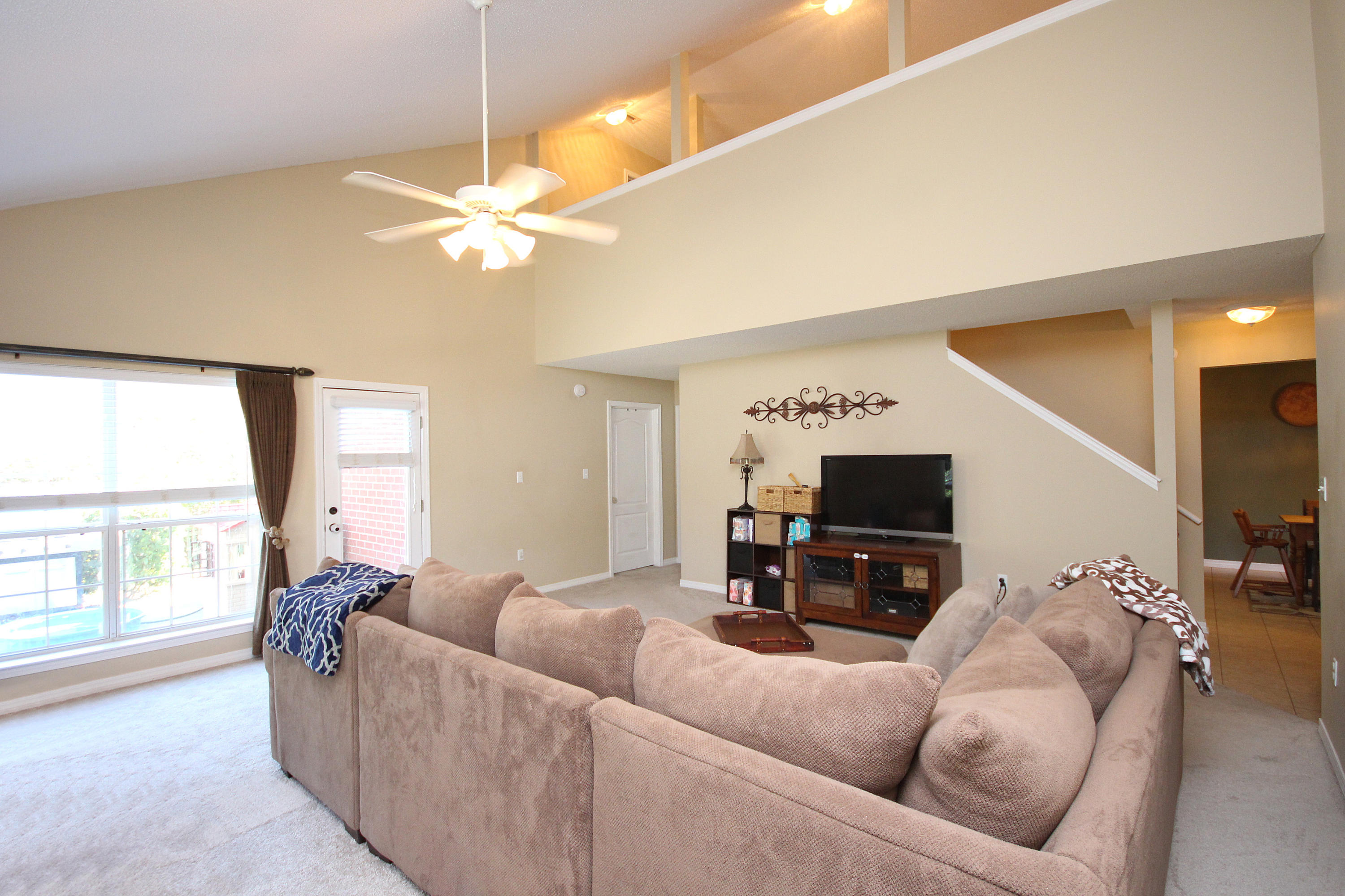 EMERALD LAKES PH III - Residential