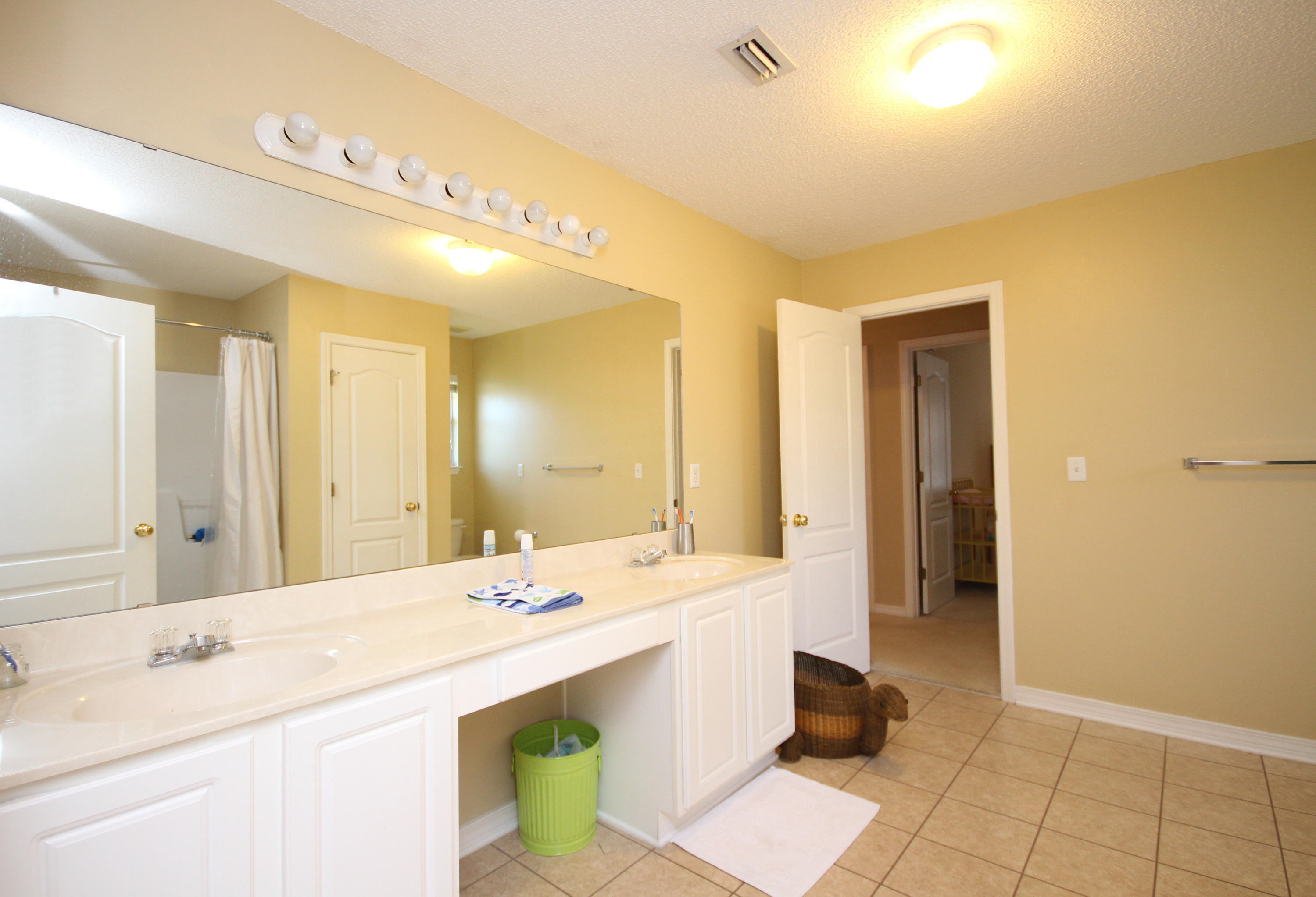 EMERALD LAKES PH III - Residential