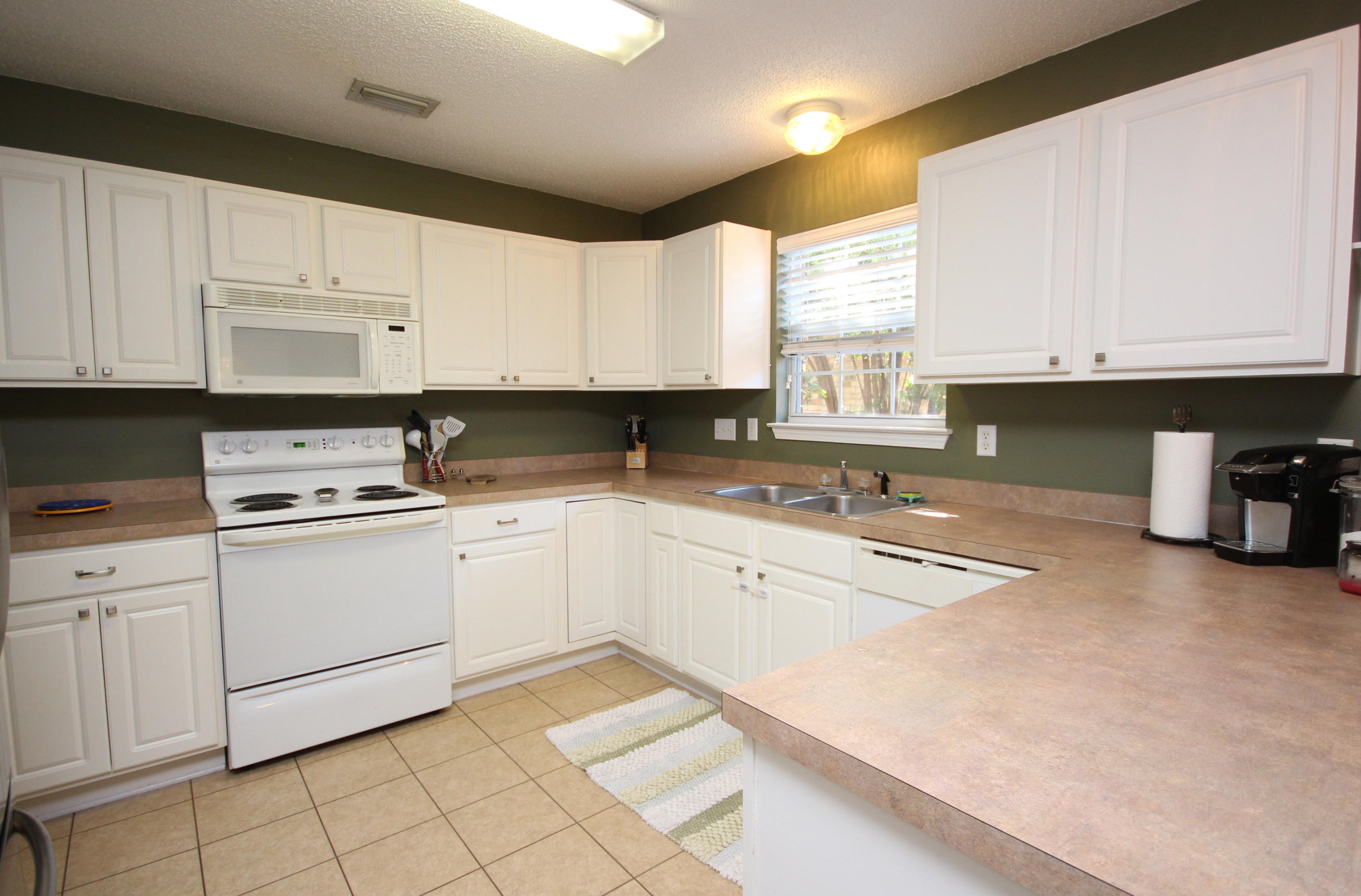 EMERALD LAKES PH III - Residential