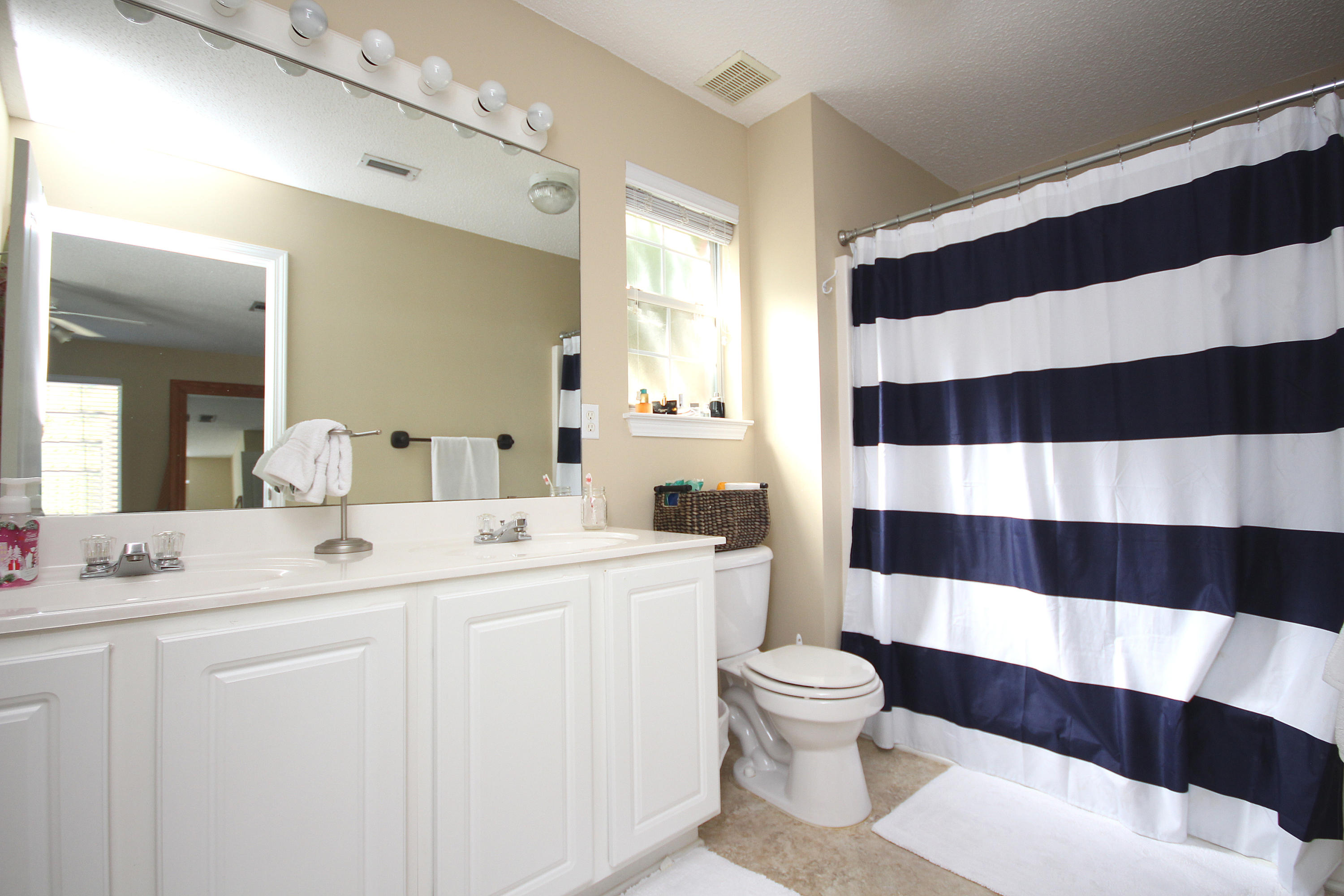 EMERALD LAKES PH III - Residential