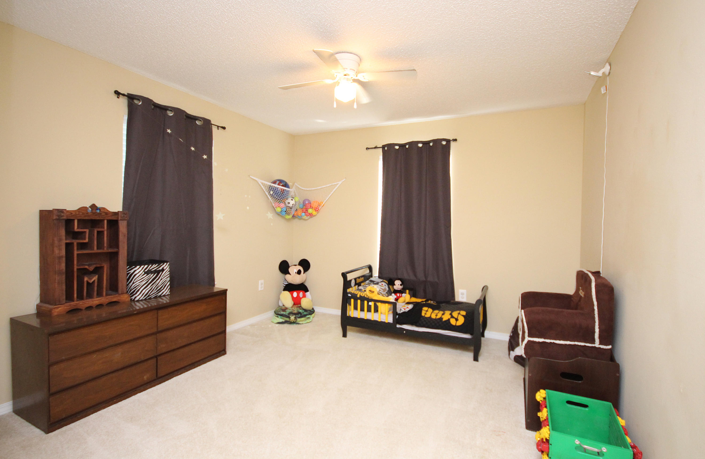 EMERALD LAKES PH III - Residential