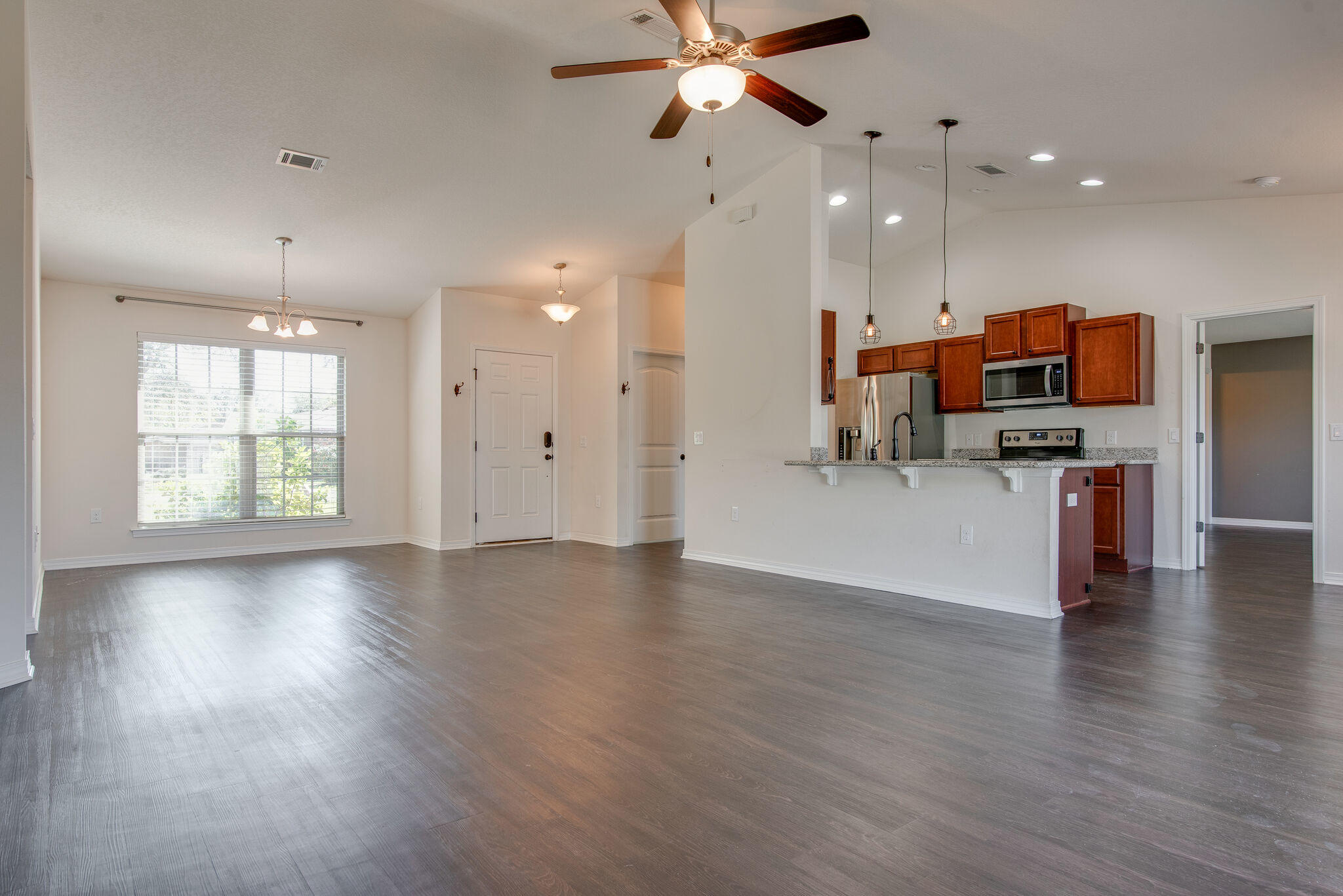 ALPINE BEACH - Residential