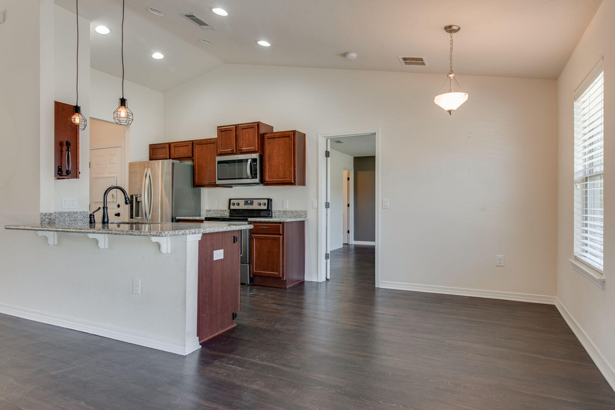 ALPINE BEACH - Residential