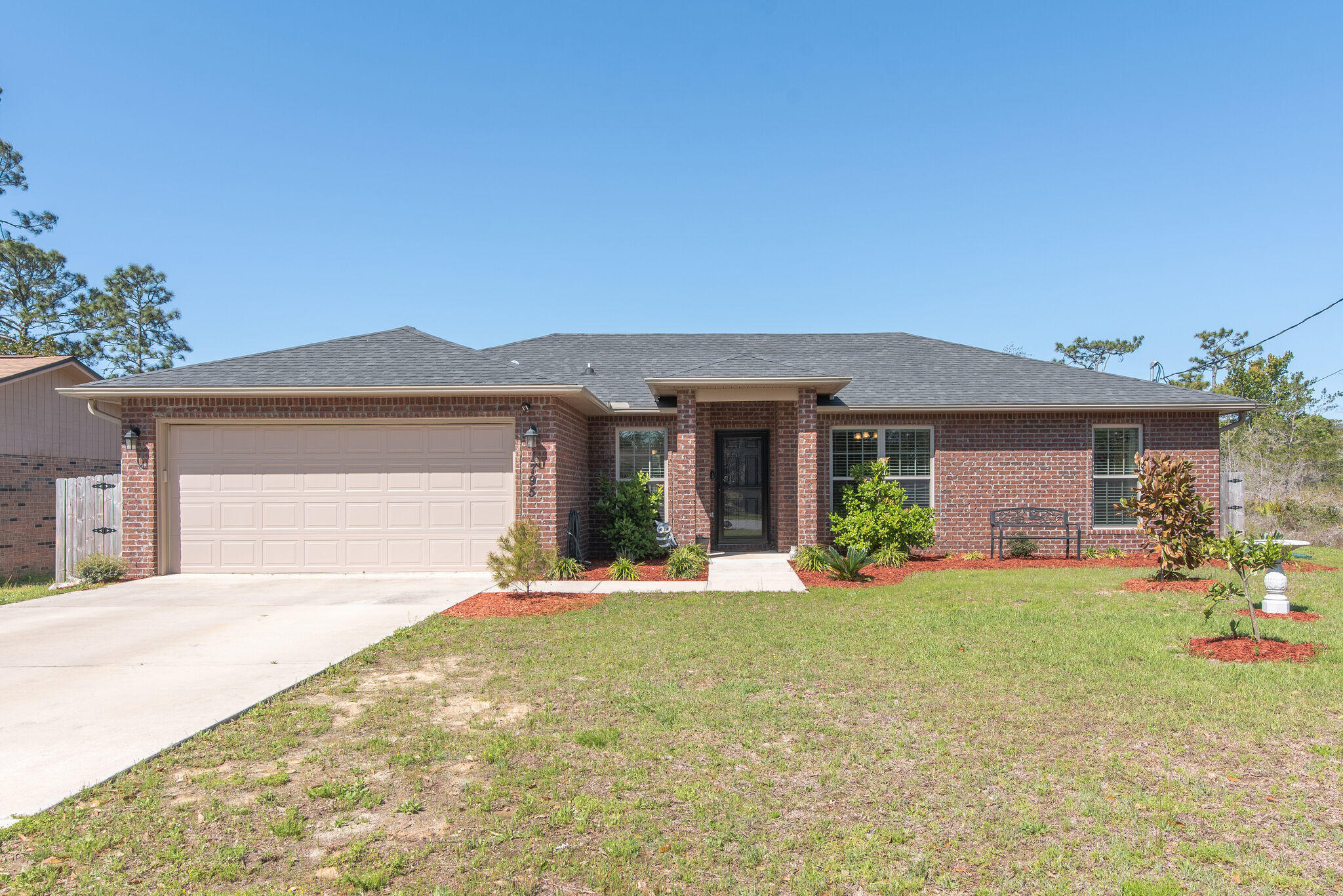 WELCOME HOME to this beautiful 3 bedroom 2 bath home located in the heart of Navarre, and only a 5-minute commute to our beautiful beaches on the Gulf of Mexico. Spacious open floor plan with windows placed to provide amazing natural lighting throughout. Upon entry you will be captured by The beautiful plank vinyl flooring throughout the entire home (except the 2 guest bedrooms) granite kitchen. Features formal dining room, spacious family room! SCHEDULE YOUR PRIVATE SHOWING TODAY!! DON'T MISS YOUR CHANCE TO SNAG THIS COZY BEAUTY!!