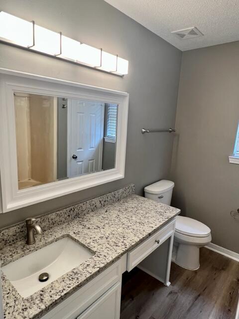 VALPARAISO PINECREST 6 - Residential Lease