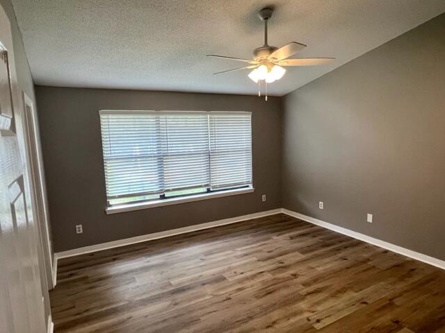 VALPARAISO PINECREST 6 - Residential Lease