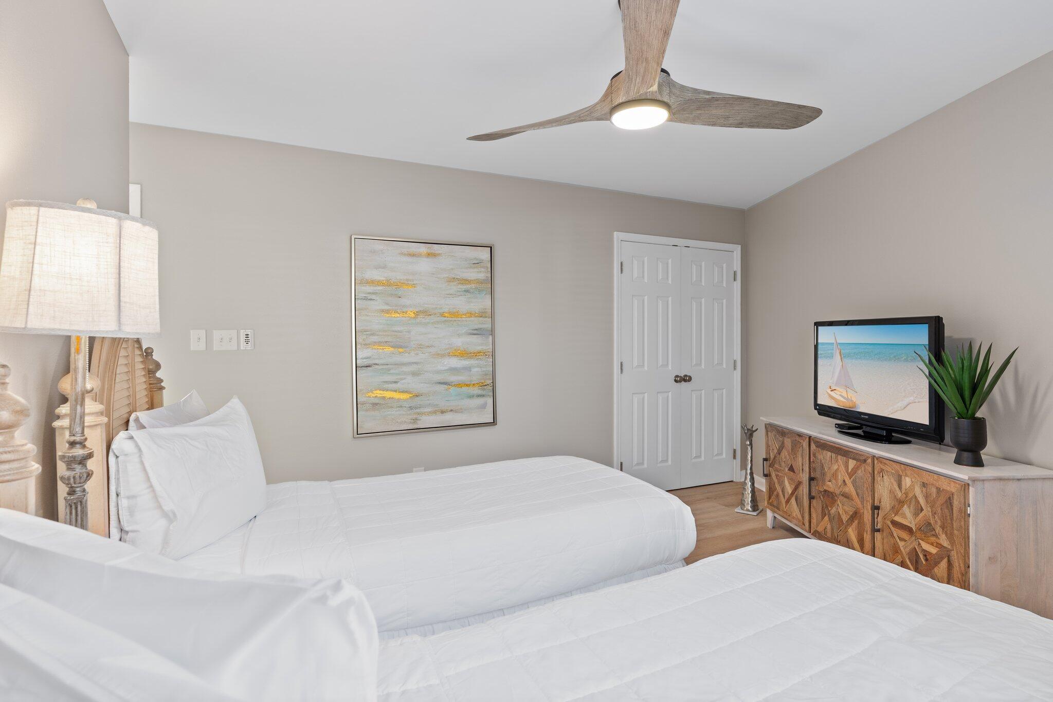 CRYSTAL VILLAGE CONDO PH 1 - Residential