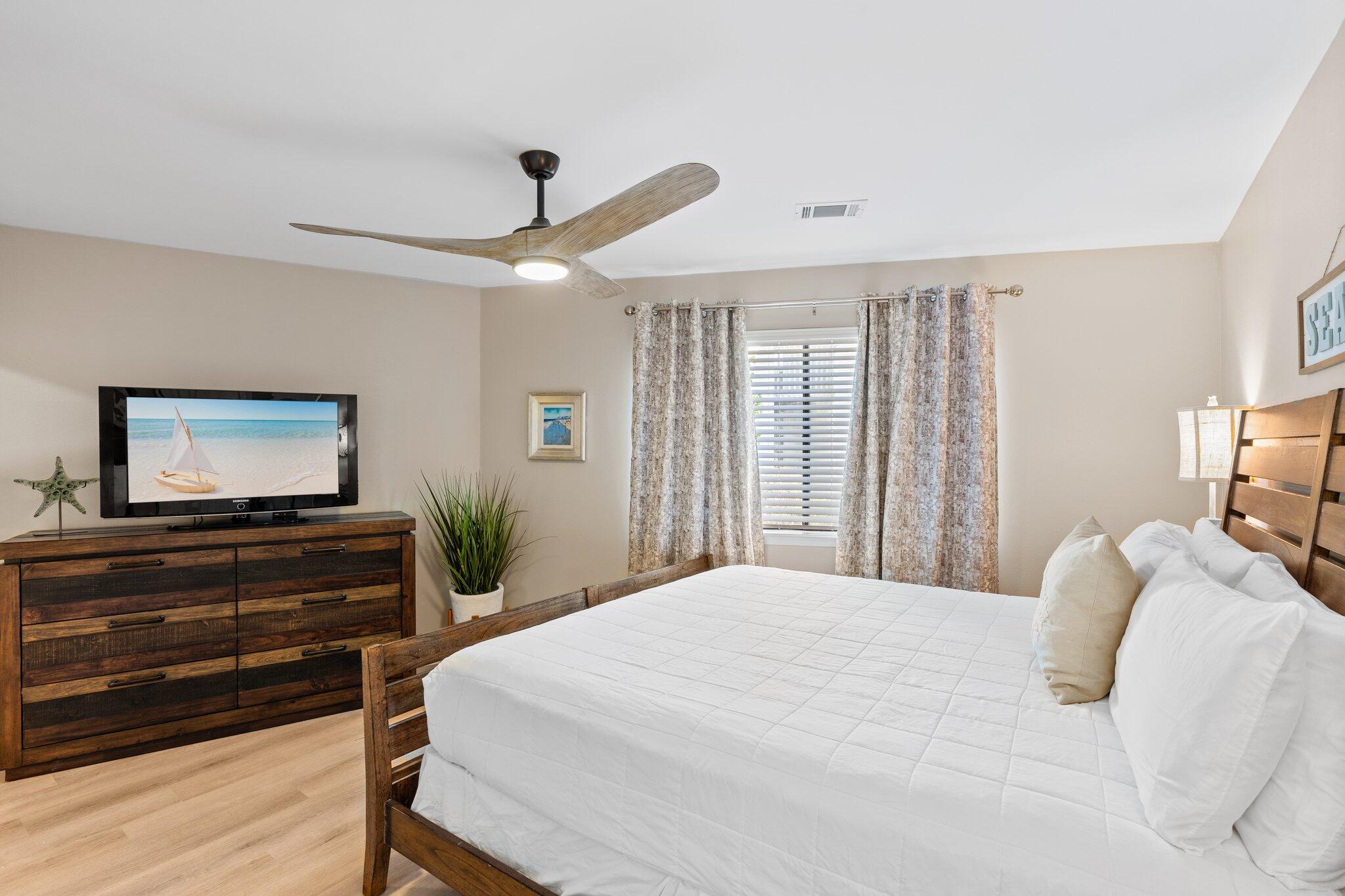 CRYSTAL VILLAGE CONDO PH 1 - Residential