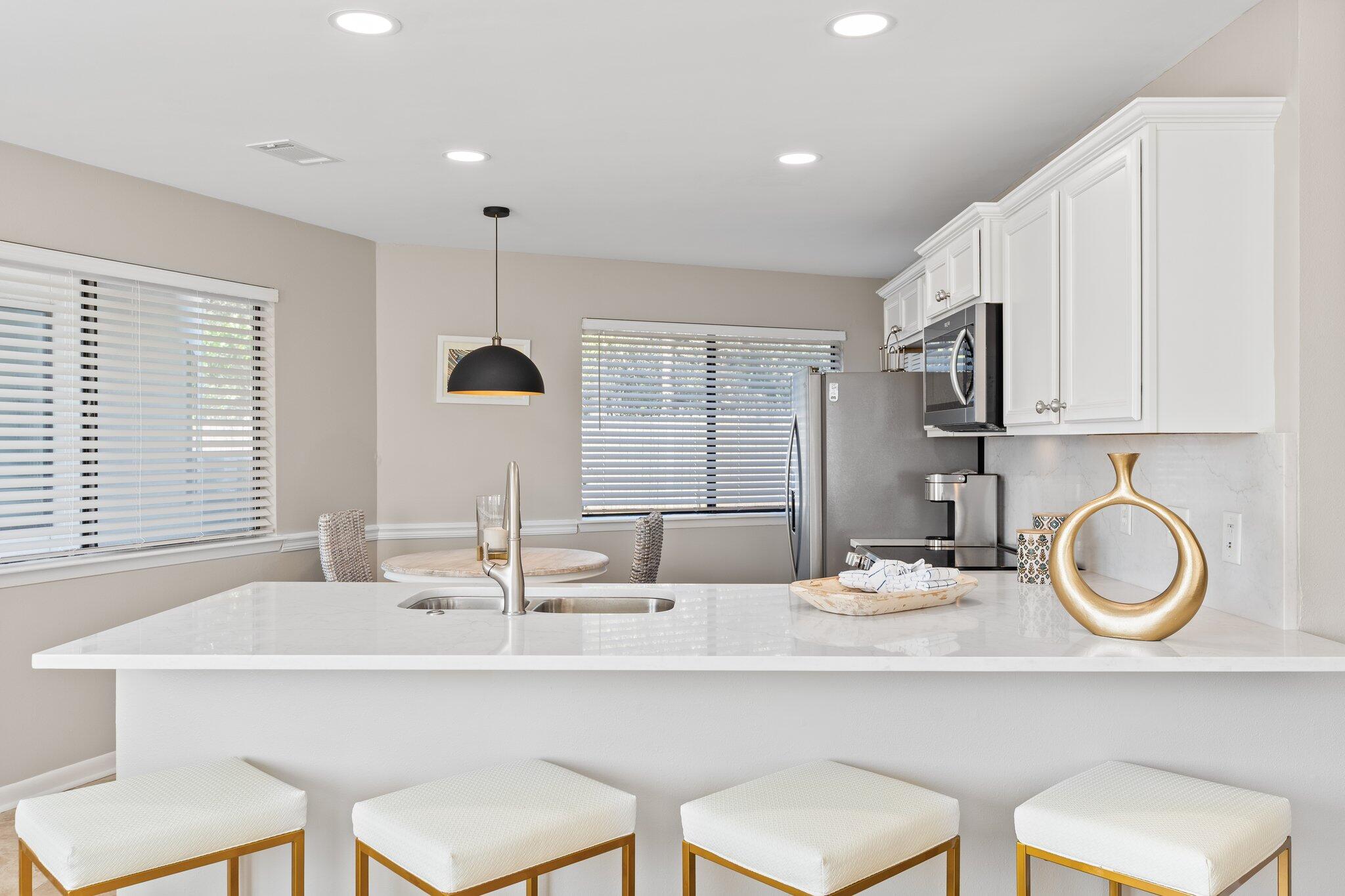 CRYSTAL VILLAGE CONDO PH 1 - Residential