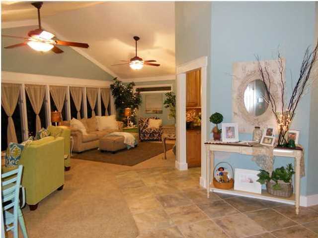 FAIRWAY LAKES PH 1 - Residential