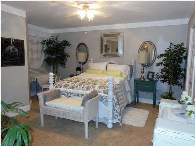 FAIRWAY LAKES PH 1 - Residential