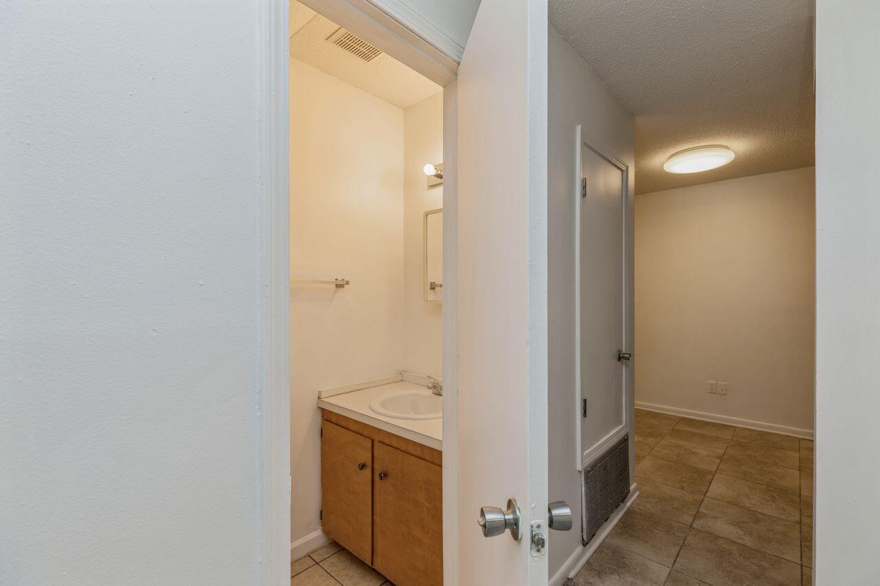 FT WALTON NRTH-INTR - Residential