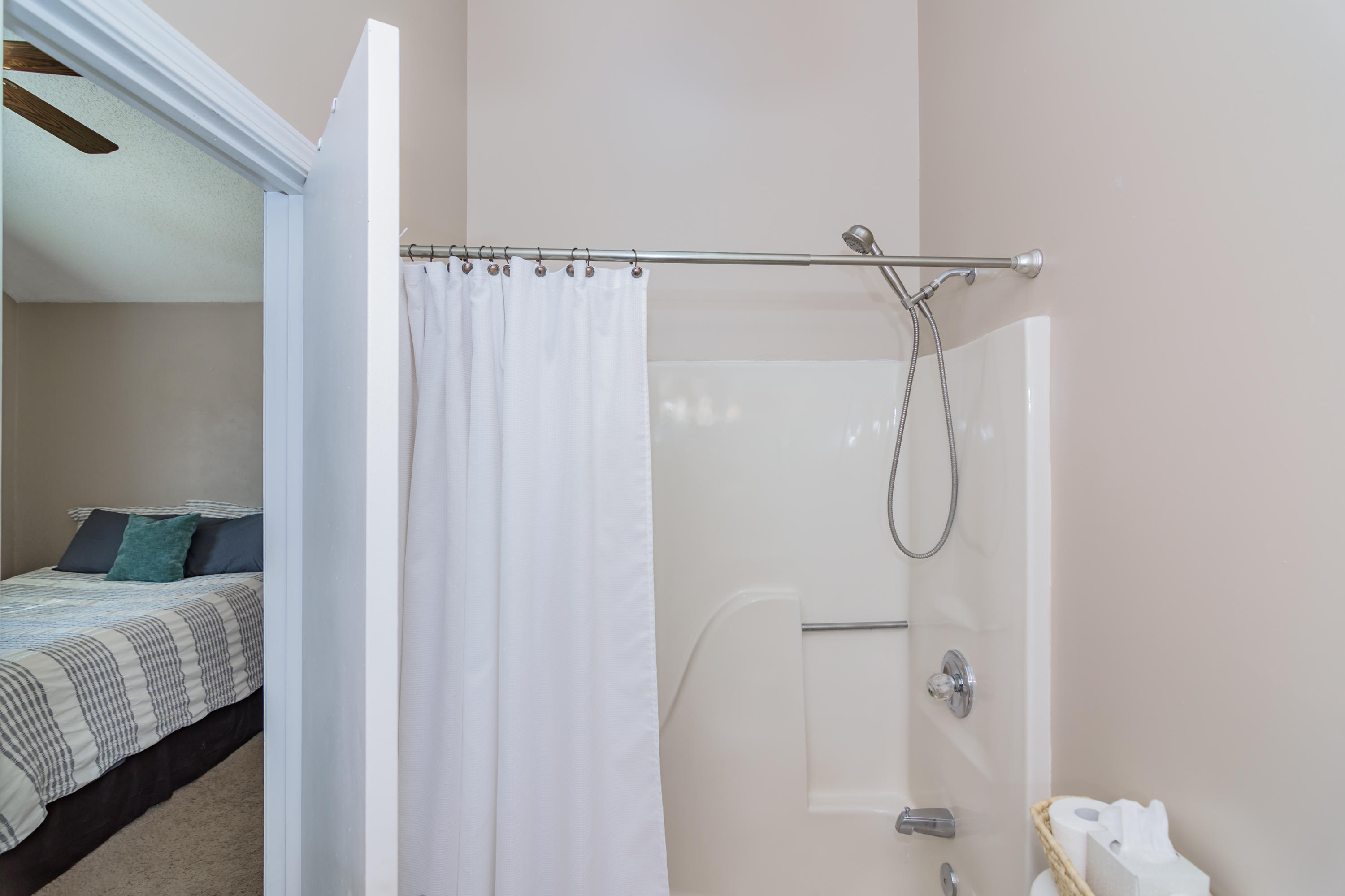 COUNTRYVIEW ESTATES 6TH ADDN PH2 - Residential