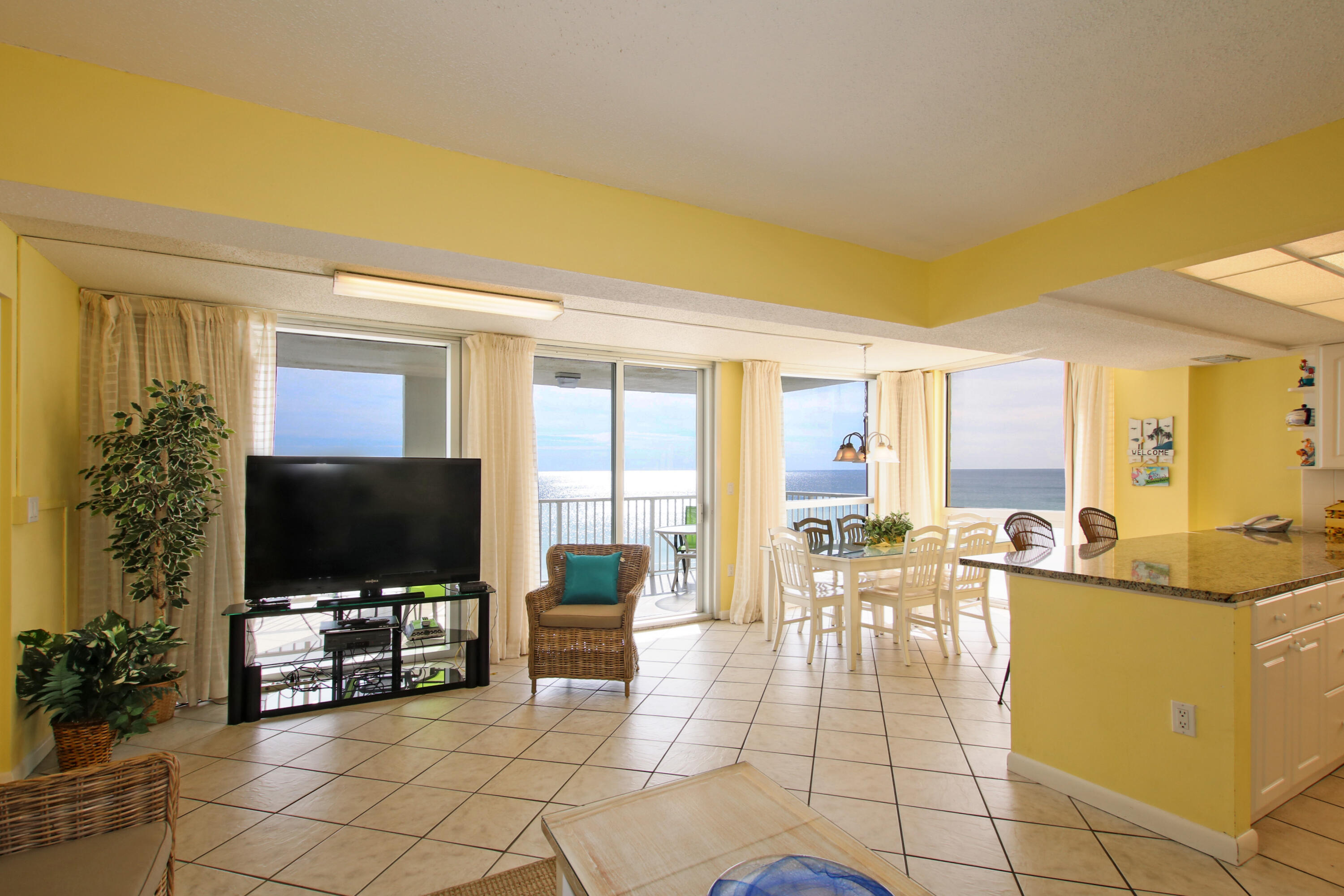 SHORELINE TOWERS 1 - Residential