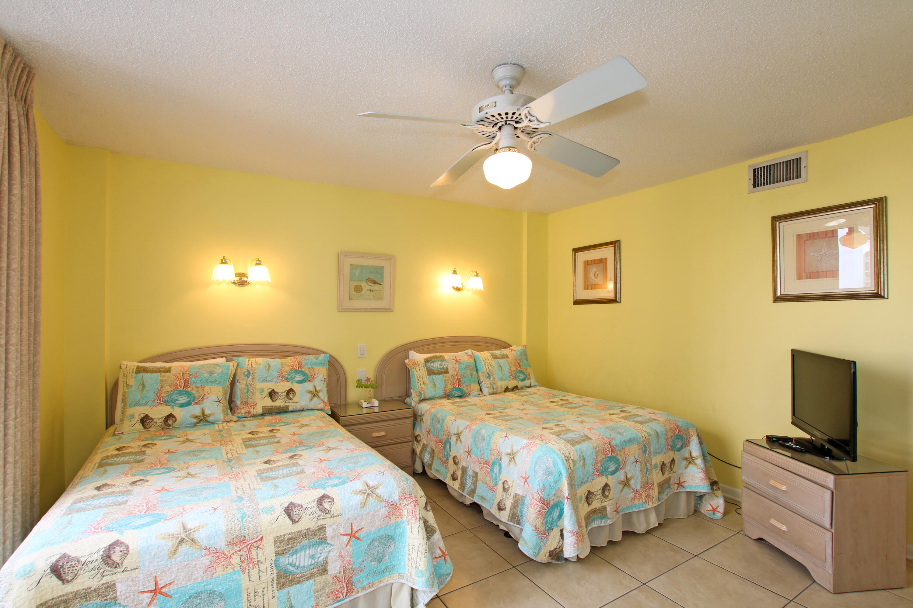 SHORELINE TOWERS 1 - Residential