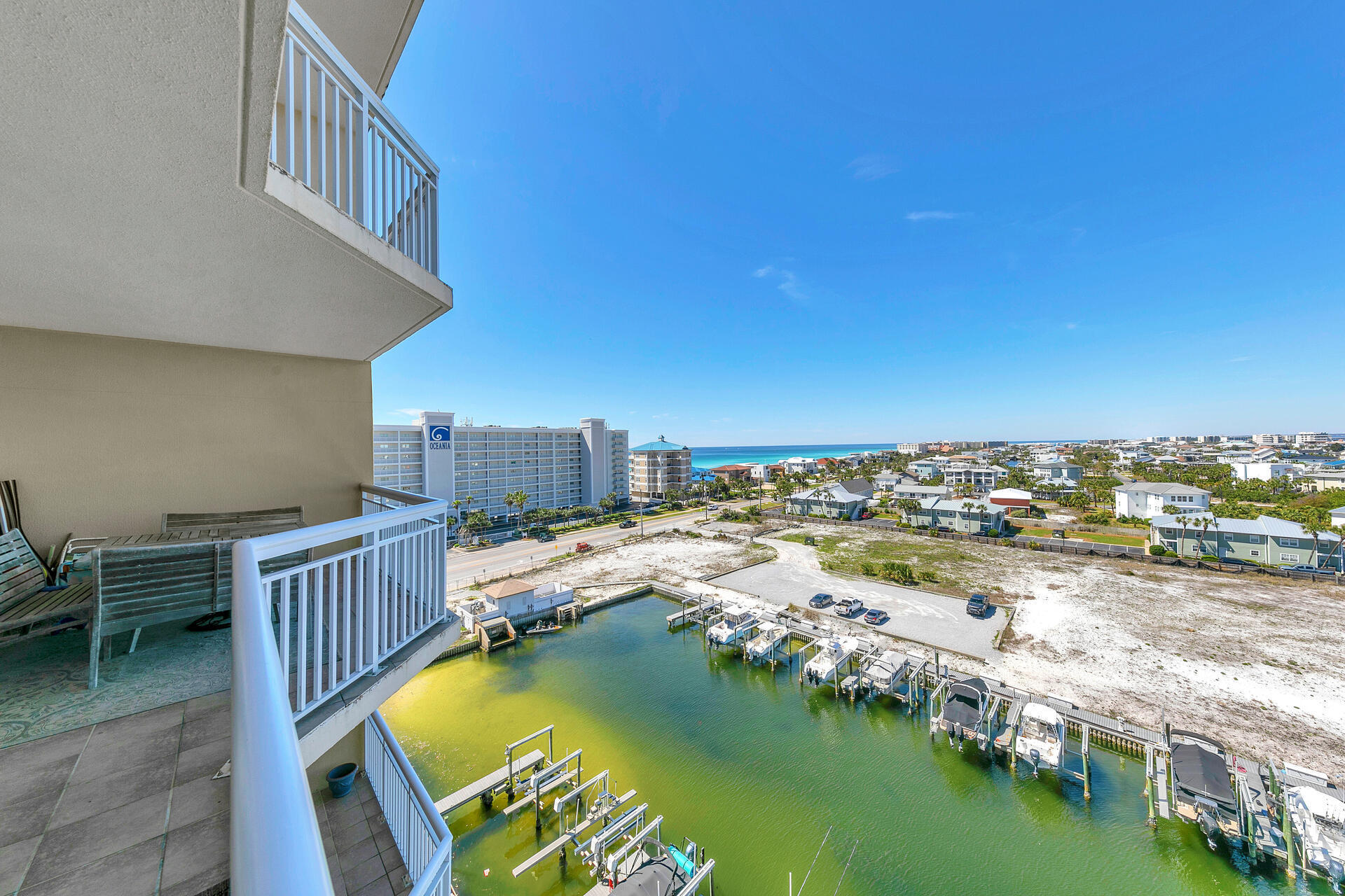 HARBOR LANDING - Residential
