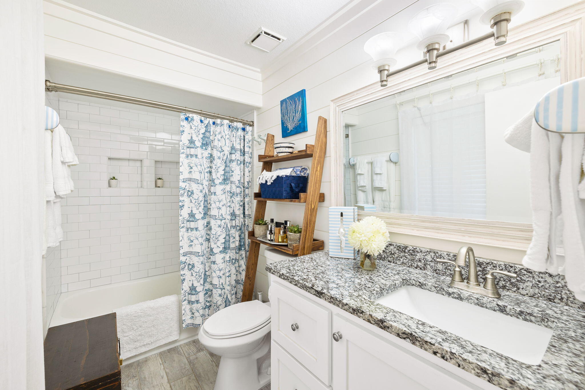 BEACHFRONT 2 PH 1 - Residential