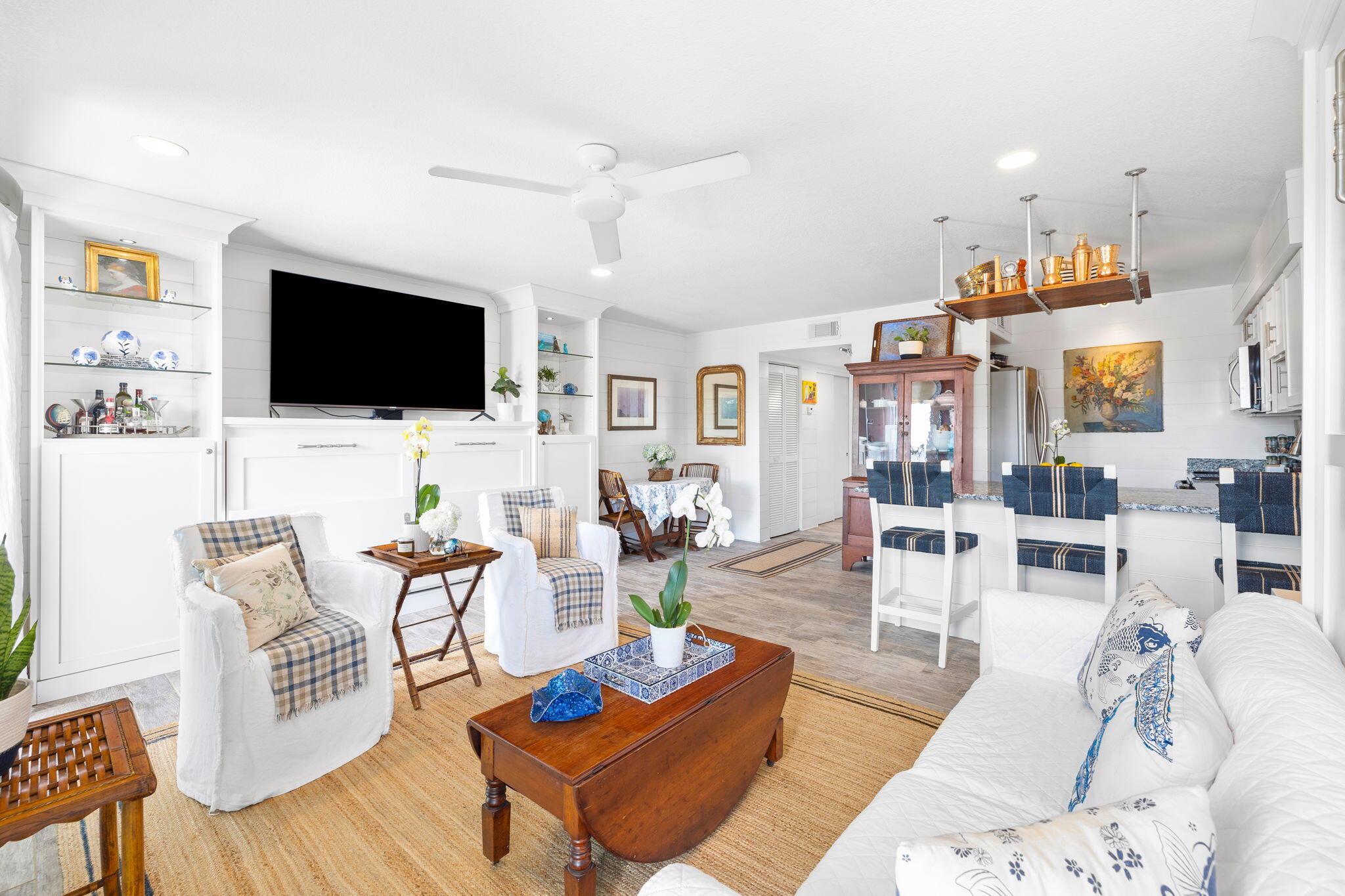 BEACHFRONT 2 PH 1 - Residential