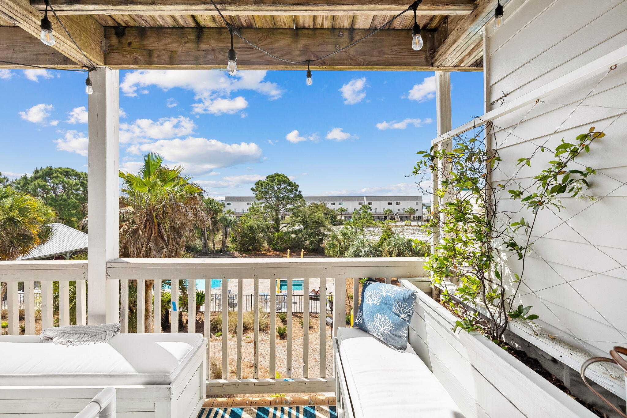 BEACHFRONT 2 PH 1 - Residential