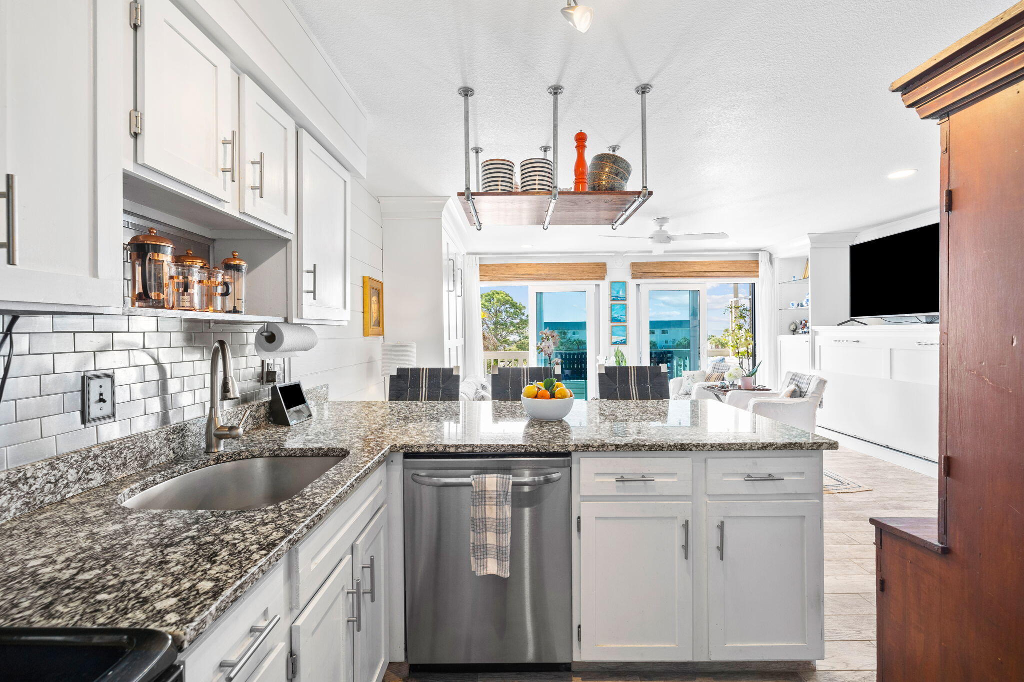 BEACHFRONT 2 PH 1 - Residential