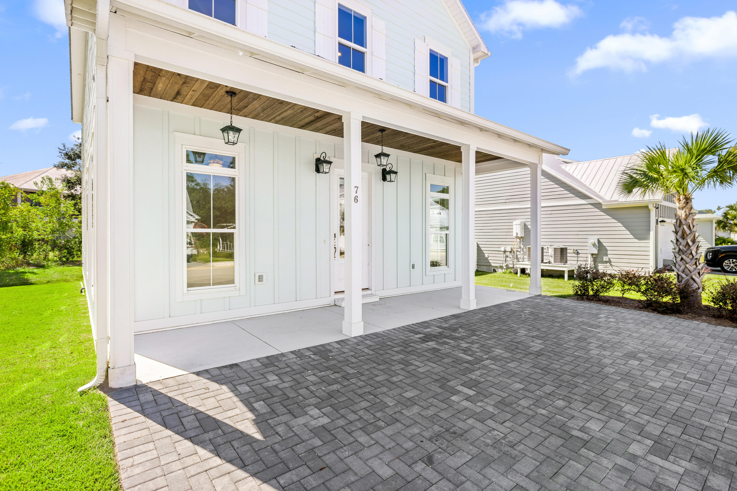 Daxton on the Bay - Residential