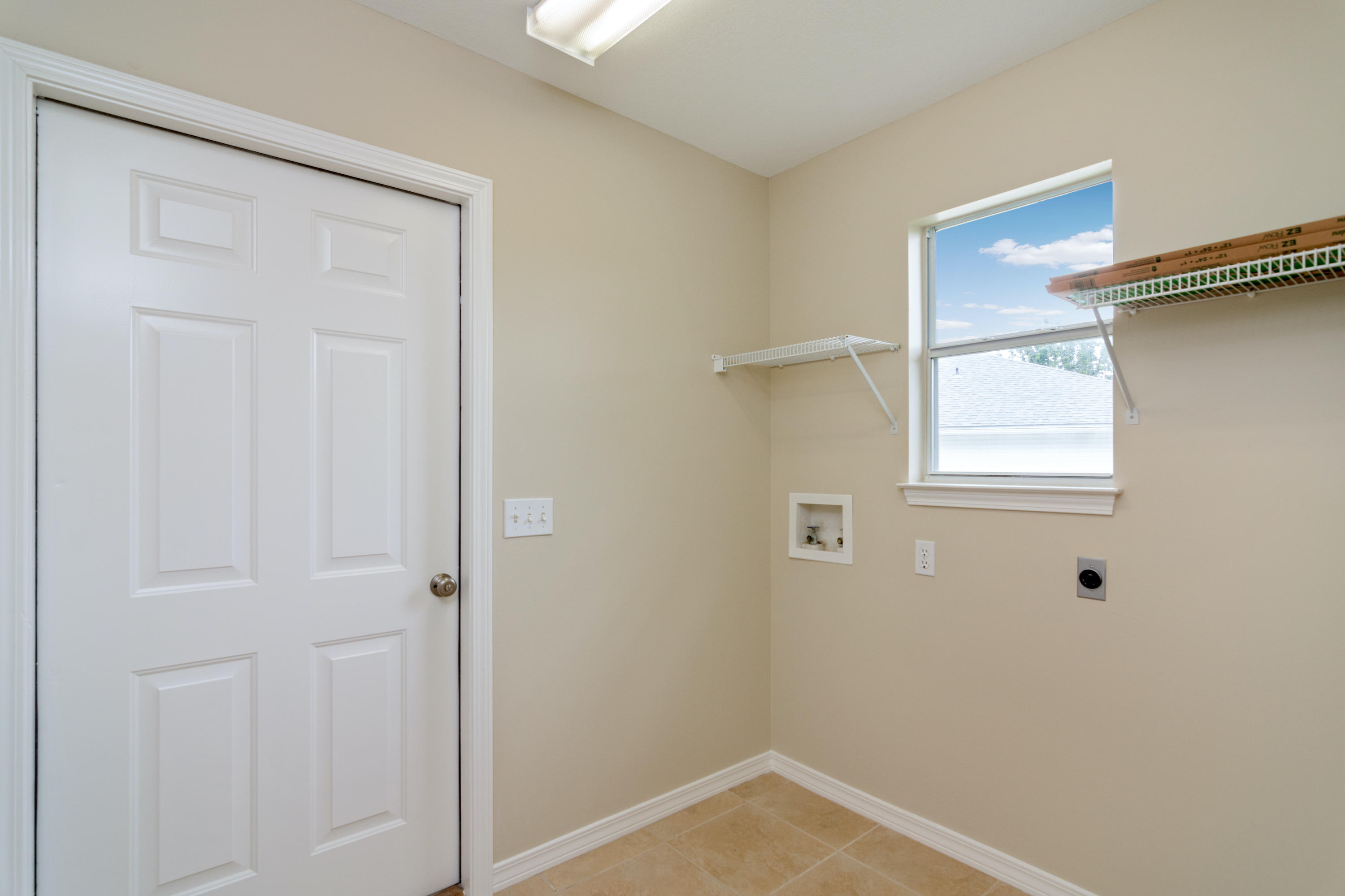 PARKWOOD ESTATES PH 2 BLUEWATER BAY - Residential