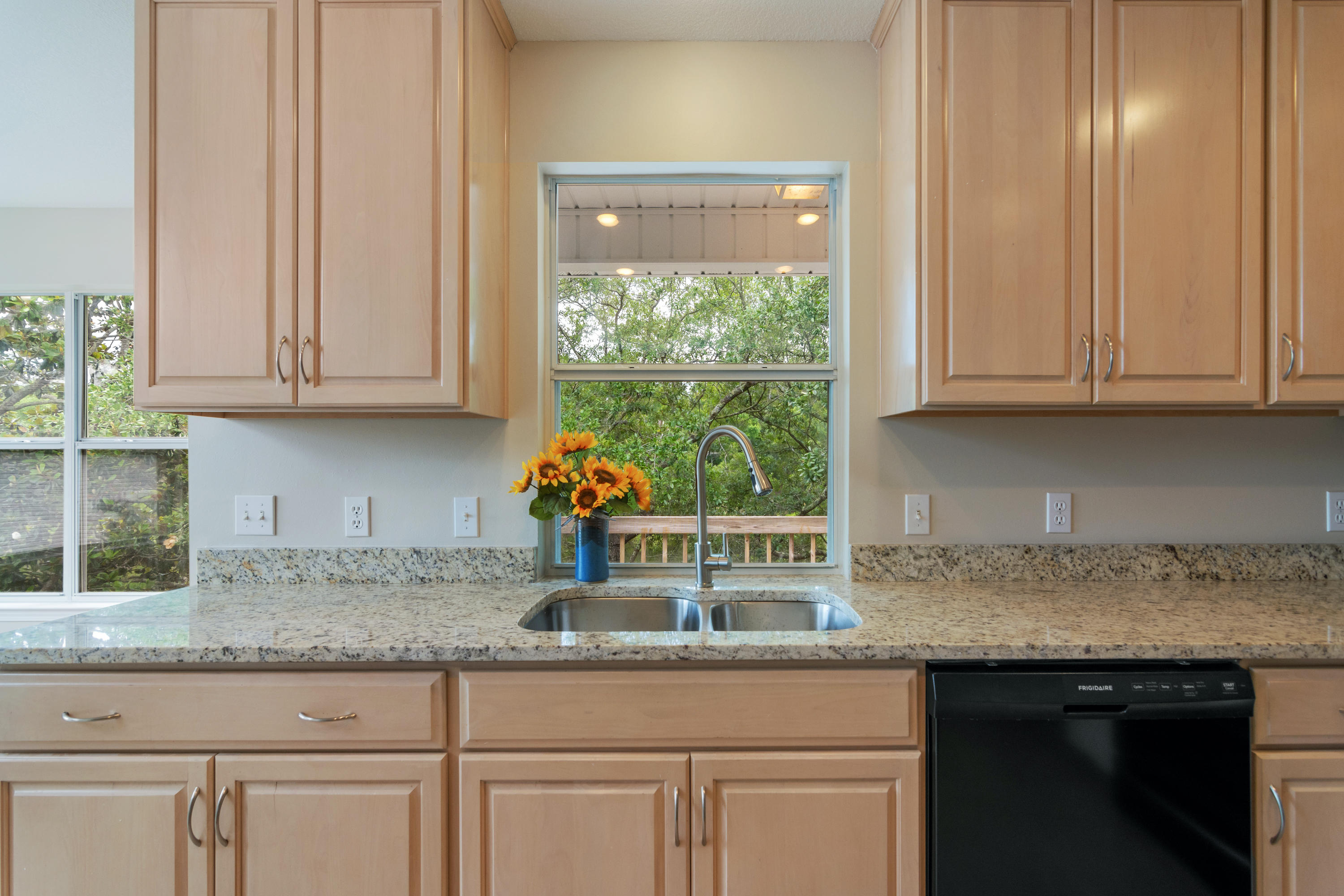 PARKWOOD ESTATES PH 2 BLUEWATER BAY - Residential