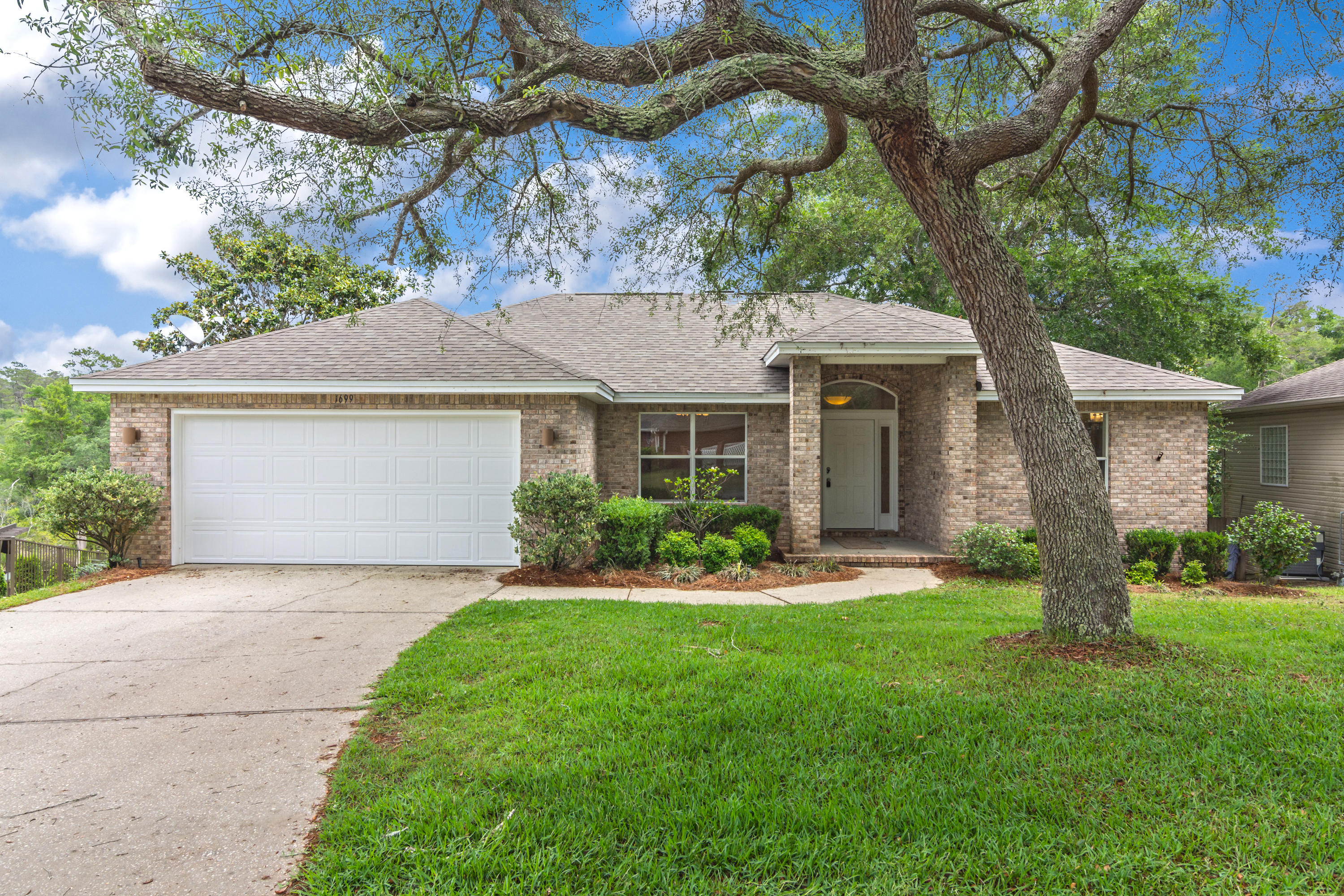 PARKWOOD ESTATES PH 2 BLUEWATER BAY - Residential