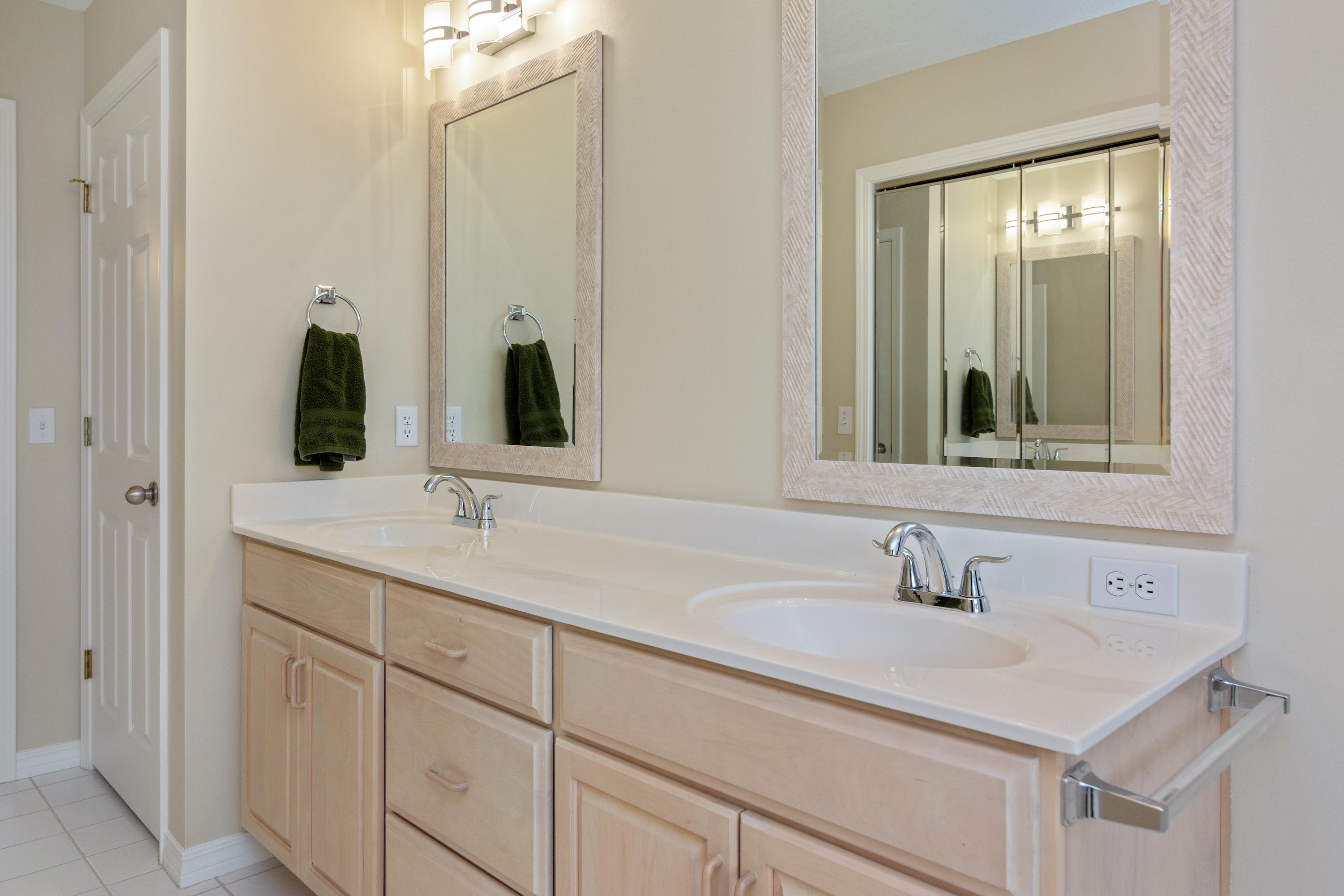 PARKWOOD ESTATES PH 2 BLUEWATER BAY - Residential